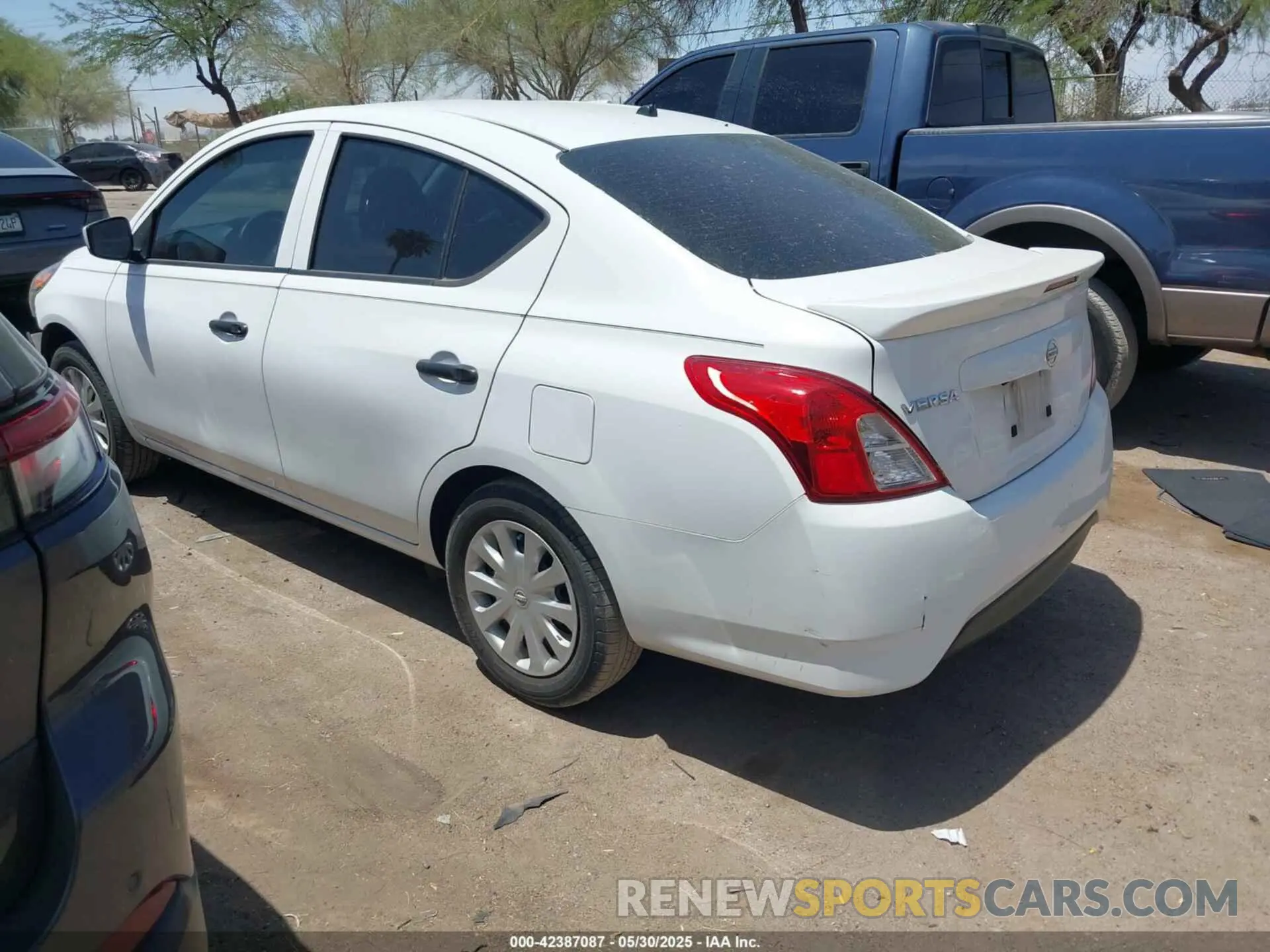 3 Photograph of a damaged car 3N1CN7AP8KL826946 NISSAN VERSA 2019