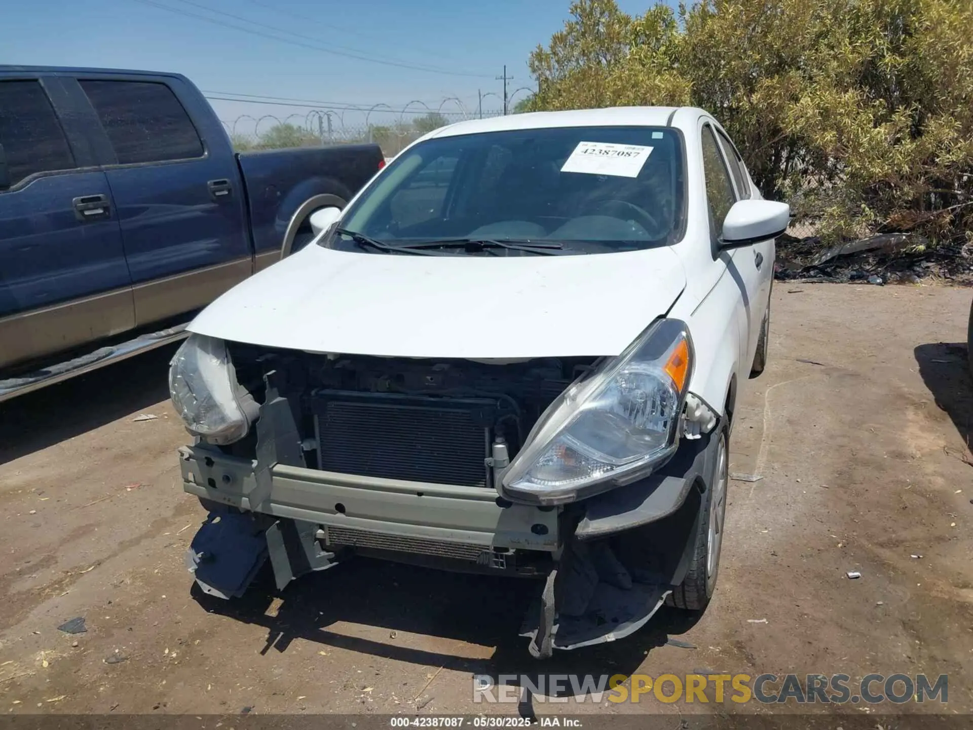 6 Photograph of a damaged car 3N1CN7AP8KL826946 NISSAN VERSA 2019
