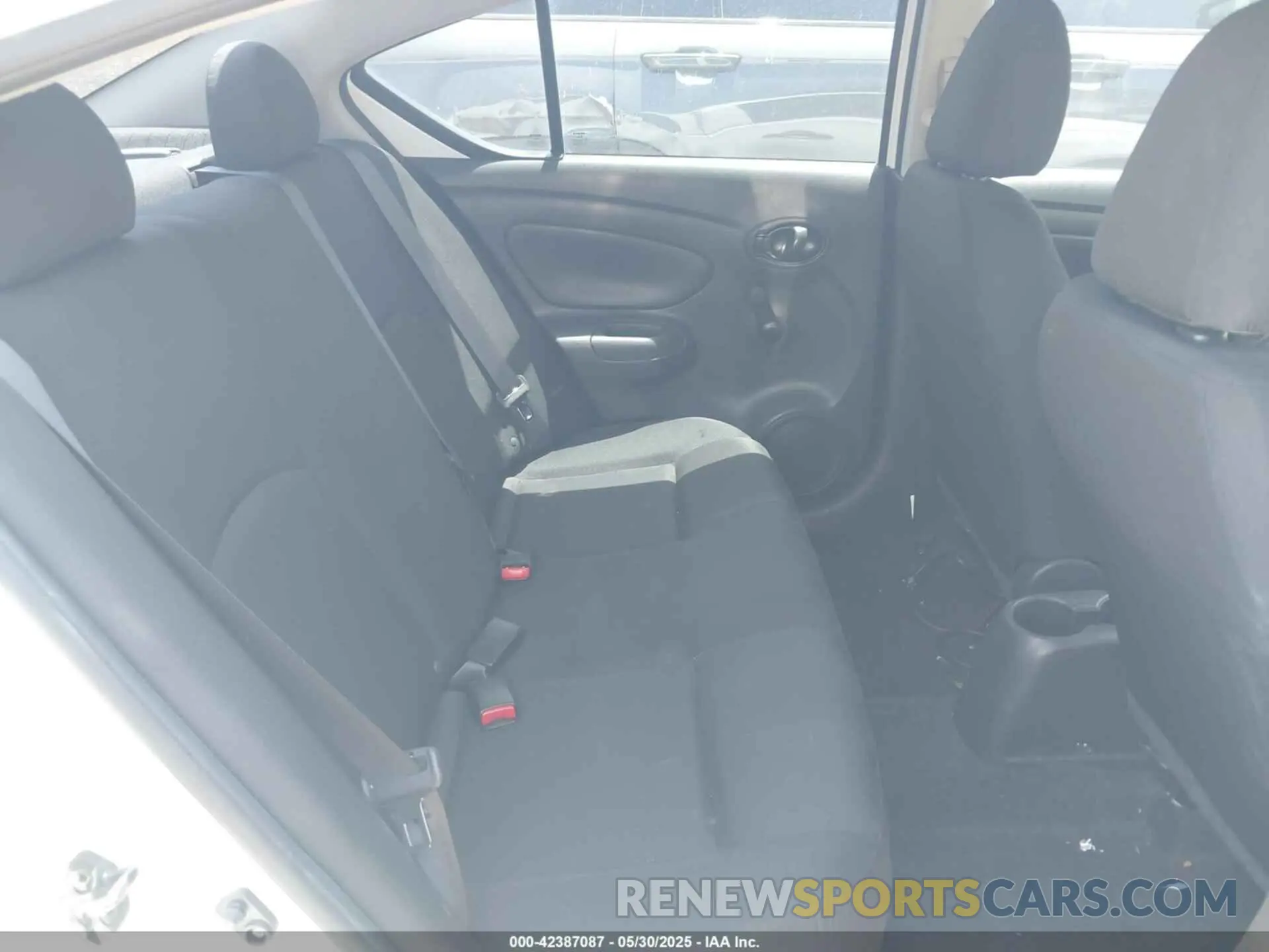 8 Photograph of a damaged car 3N1CN7AP8KL826946 NISSAN VERSA 2019