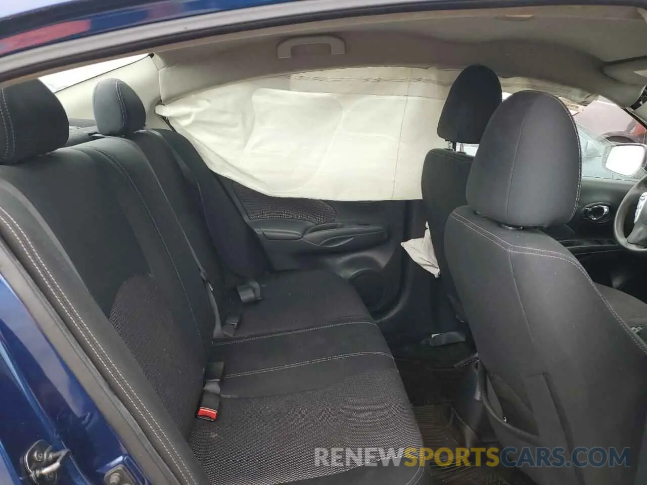 10 Photograph of a damaged car 3N1CN7AP8KL836215 NISSAN VERSA 2019