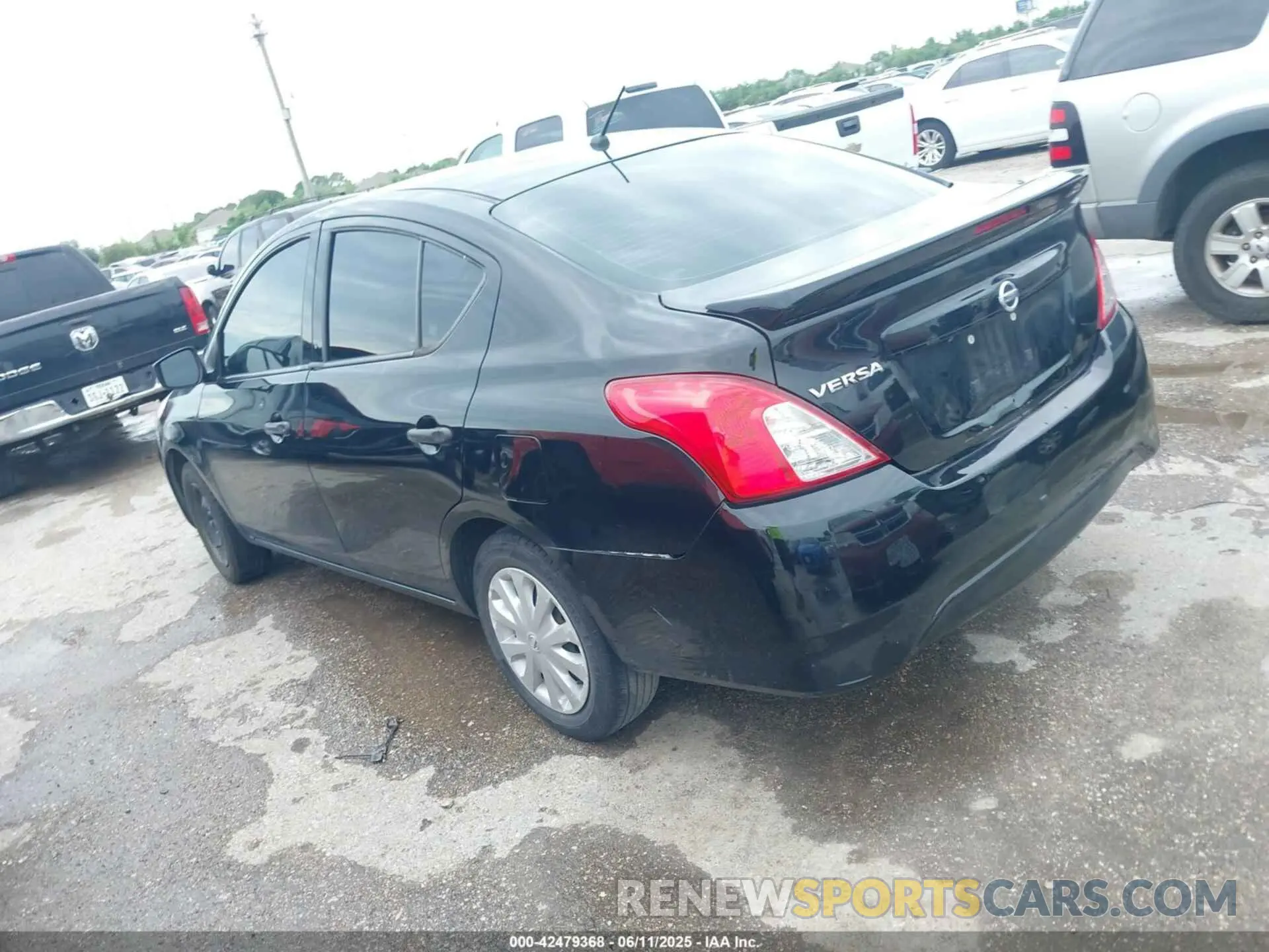 3 Photograph of a damaged car 3N1CN7AP8KL844055 NISSAN VERSA 2019