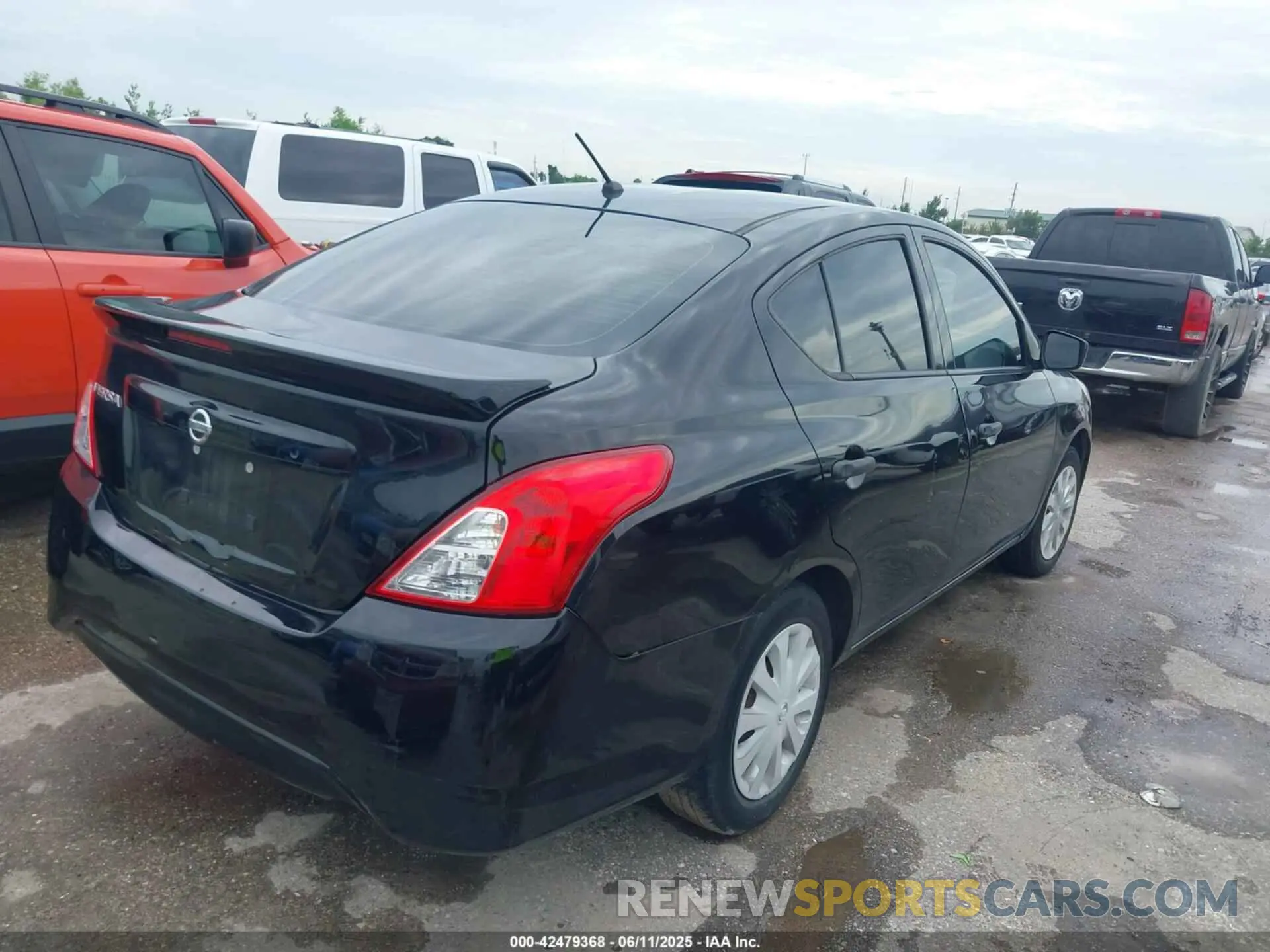 4 Photograph of a damaged car 3N1CN7AP8KL844055 NISSAN VERSA 2019