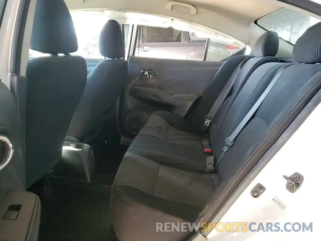 11 Photograph of a damaged car 3N1CN7AP8KL871353 NISSAN VERSA 2019