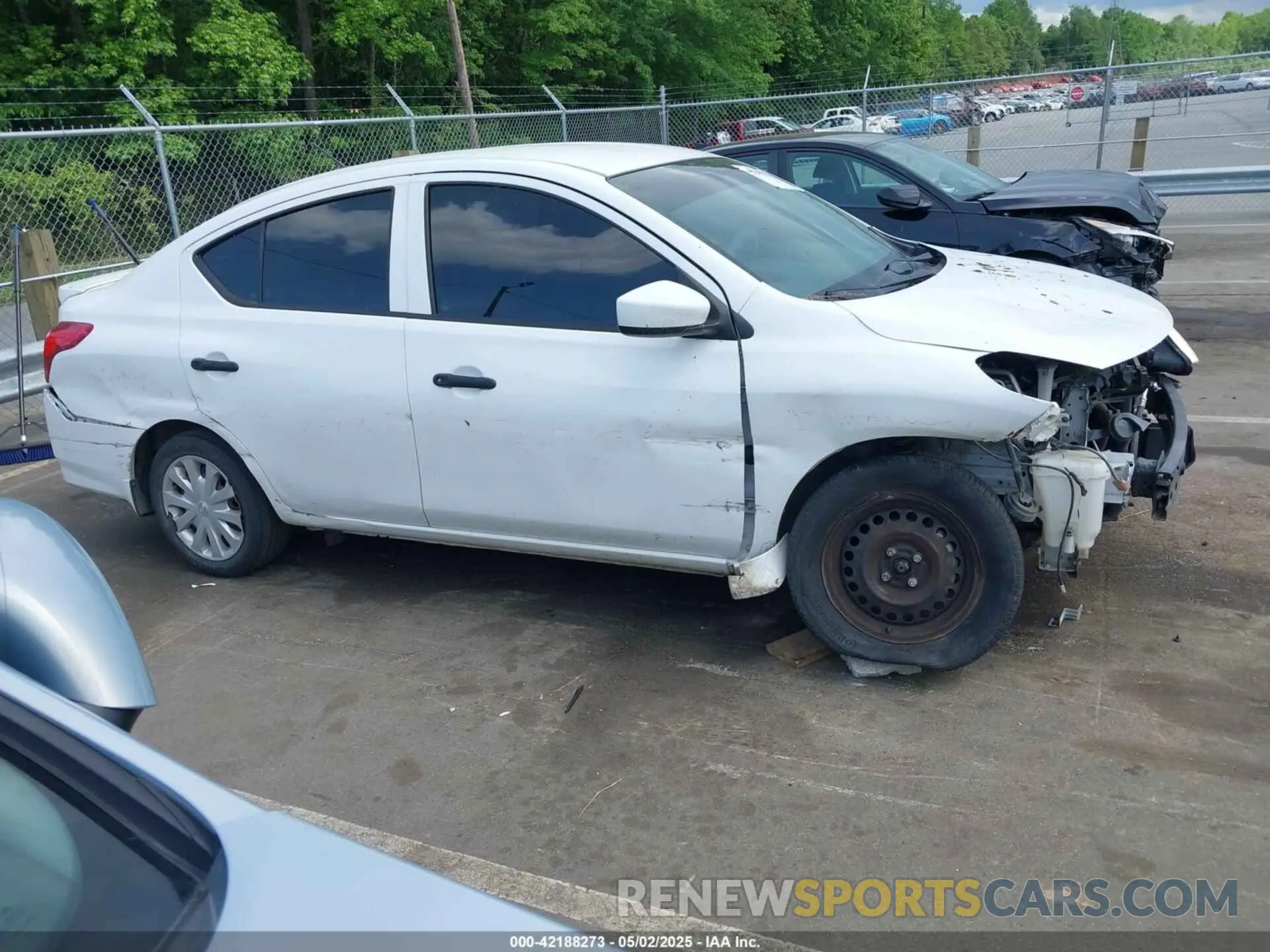 14 Photograph of a damaged car 3N1CN7AP8KL875242 NISSAN VERSA 2019