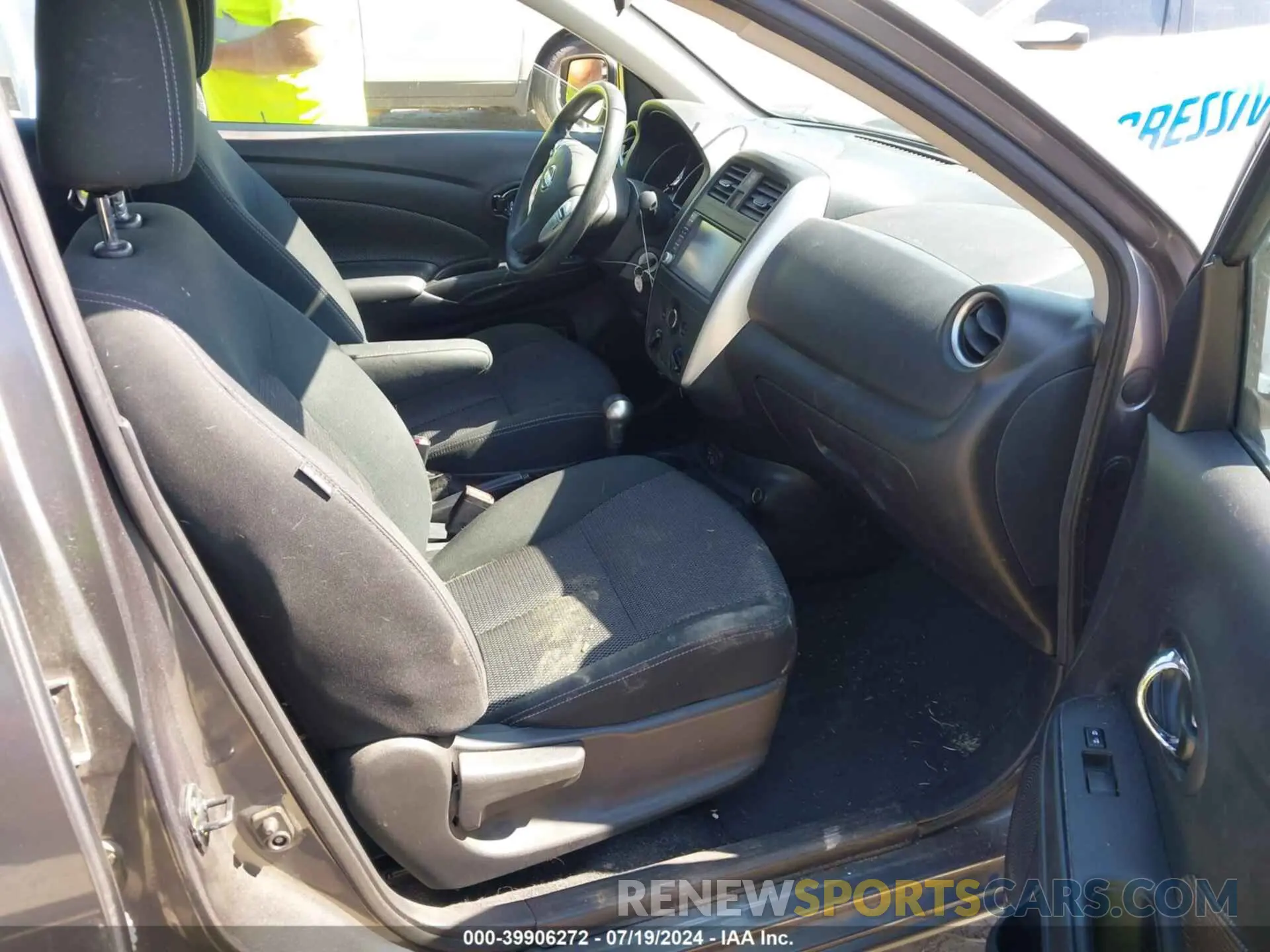 5 Photograph of a damaged car 3N1CN7AP9KL818600 NISSAN VERSA 2019