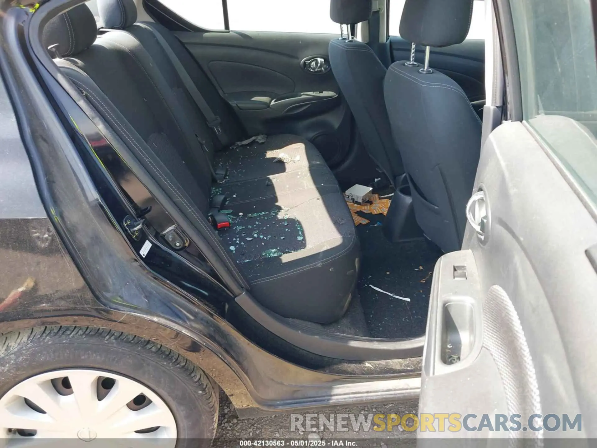 8 Photograph of a damaged car 3N1CN7AP9KL820573 NISSAN VERSA 2019