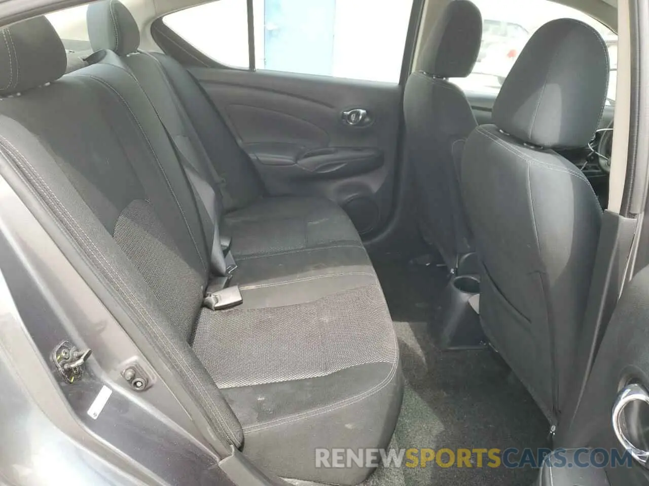 10 Photograph of a damaged car 3N1CN7AP9KL821500 NISSAN VERSA 2019
