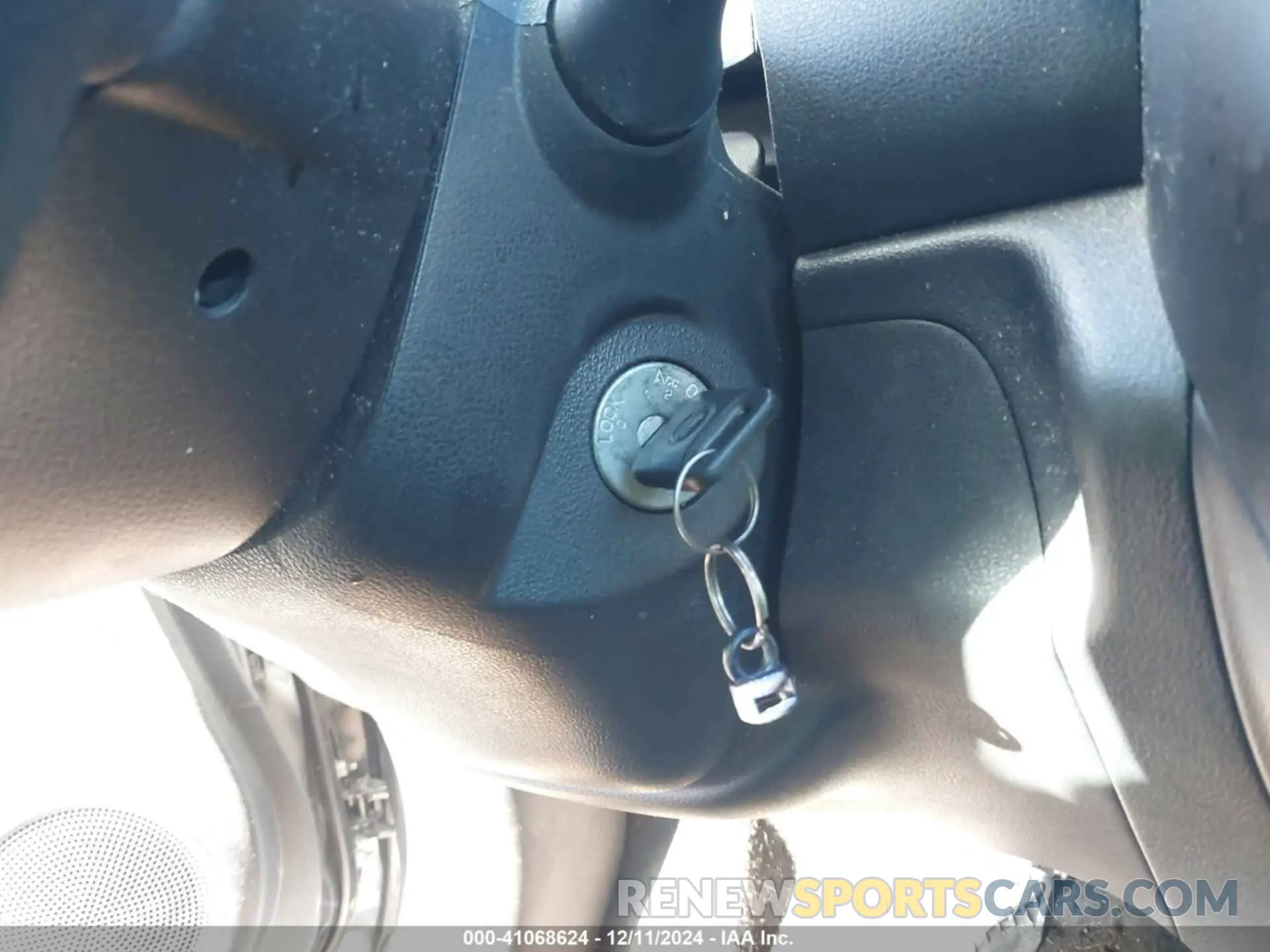 11 Photograph of a damaged car 3N1CN7AP9KL831055 NISSAN VERSA 2019