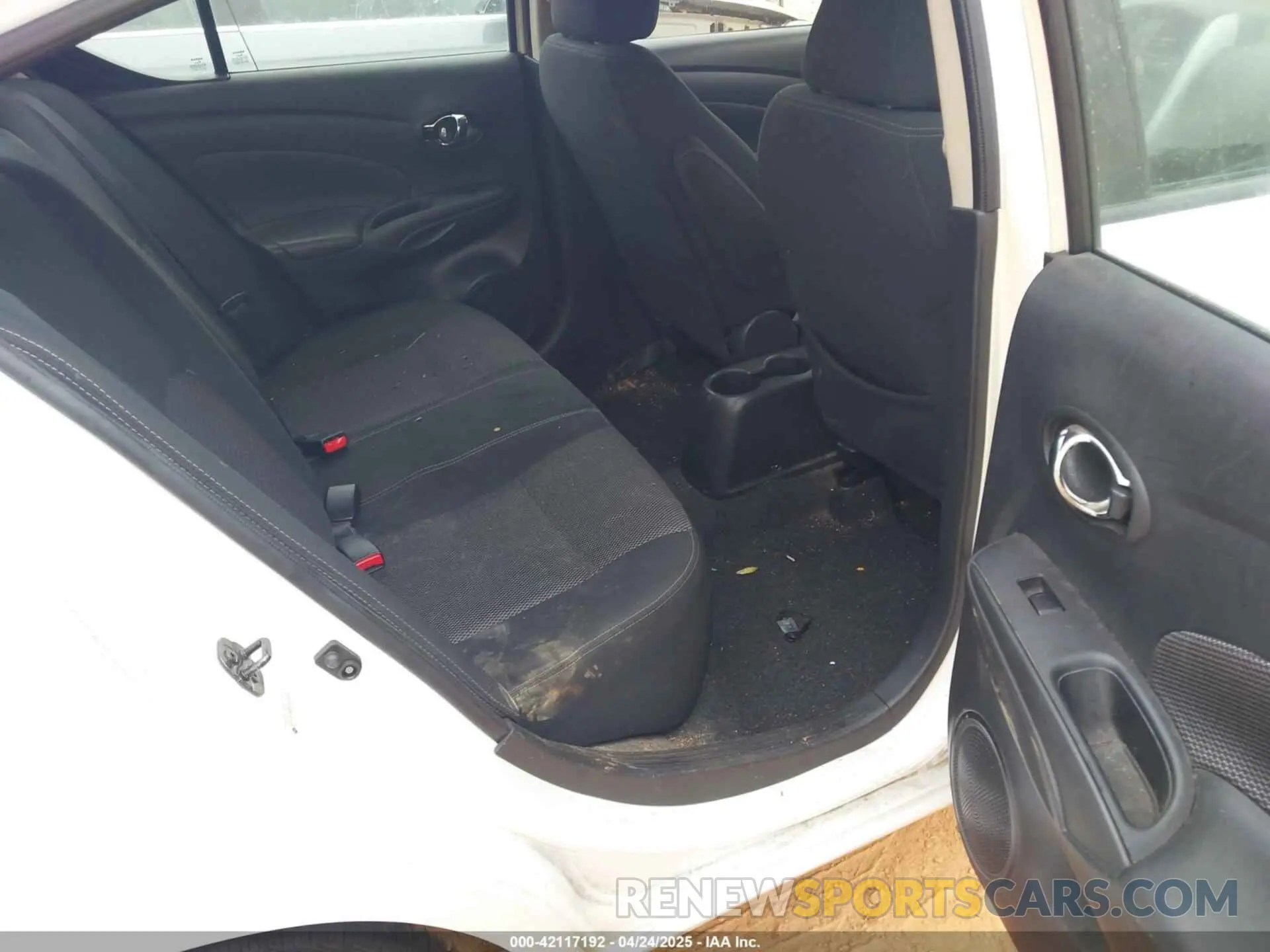 8 Photograph of a damaged car 3N1CN7AP9KL842119 NISSAN VERSA 2019
