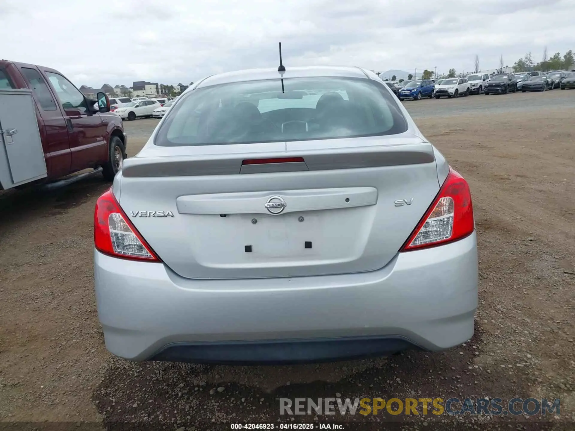 17 Photograph of a damaged car 3N1CN7APXKL803474 NISSAN VERSA 2019