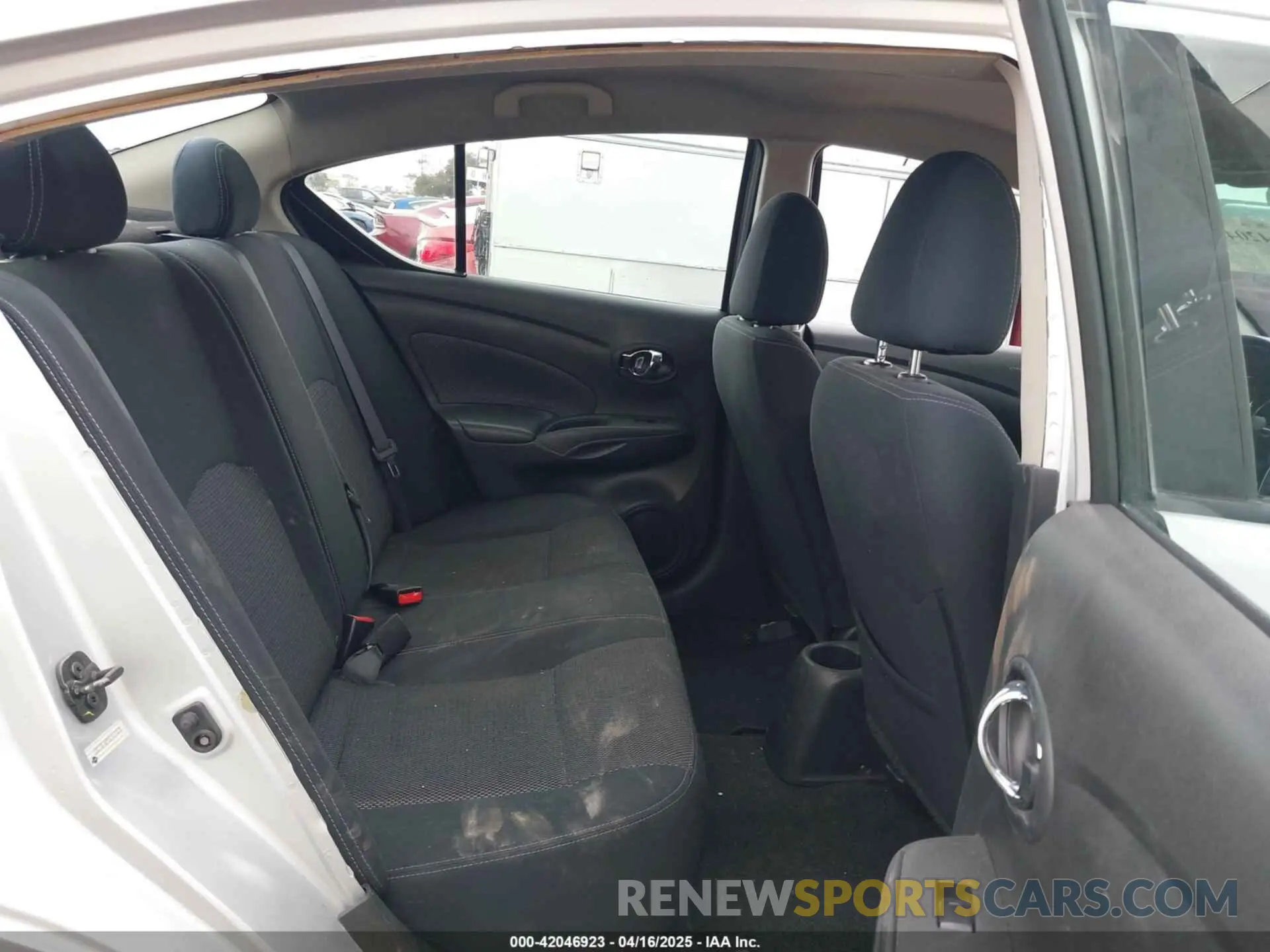 8 Photograph of a damaged car 3N1CN7APXKL803474 NISSAN VERSA 2019