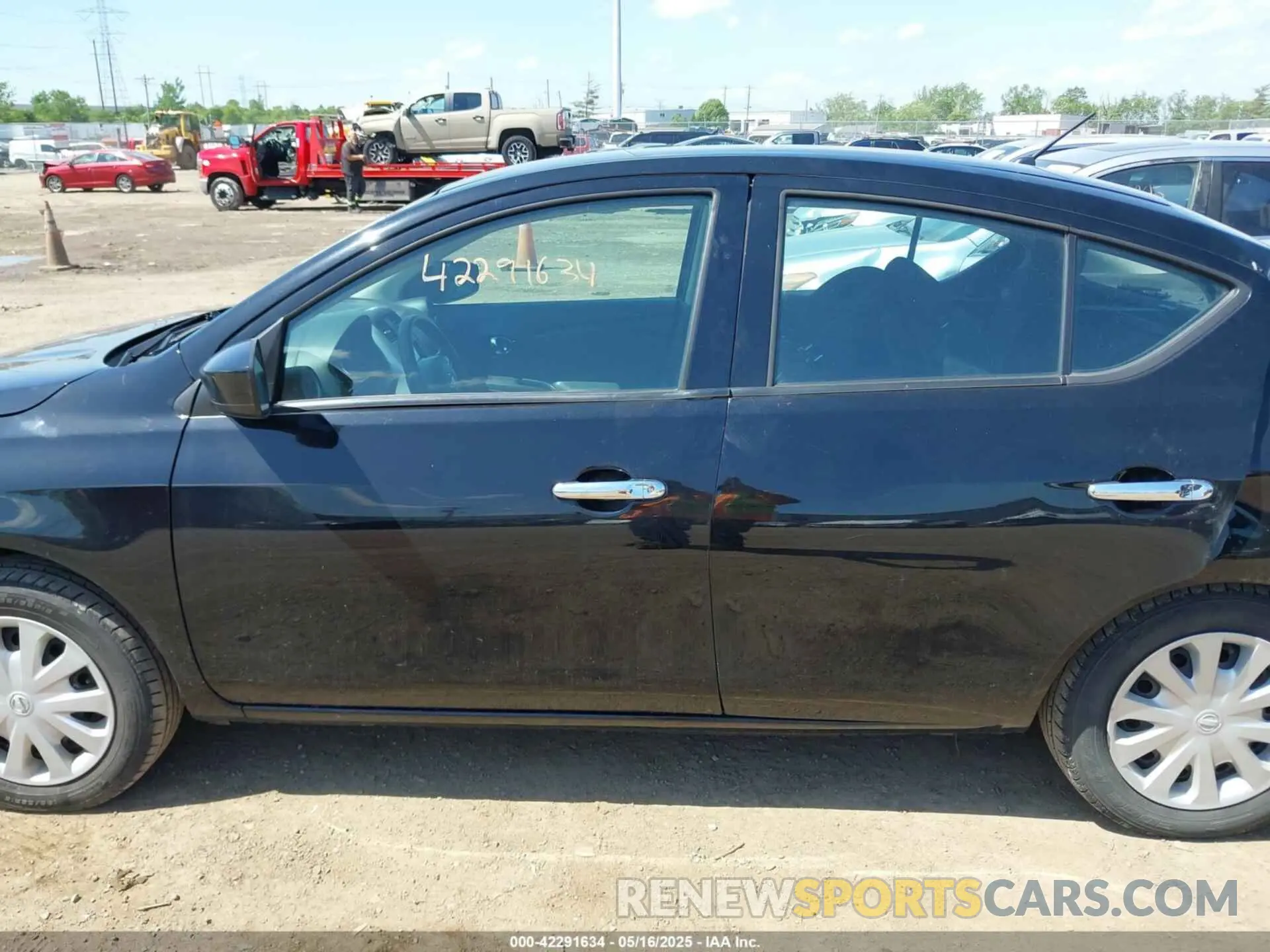 15 Photograph of a damaged car 3N1CN7APXKL809050 NISSAN VERSA 2019