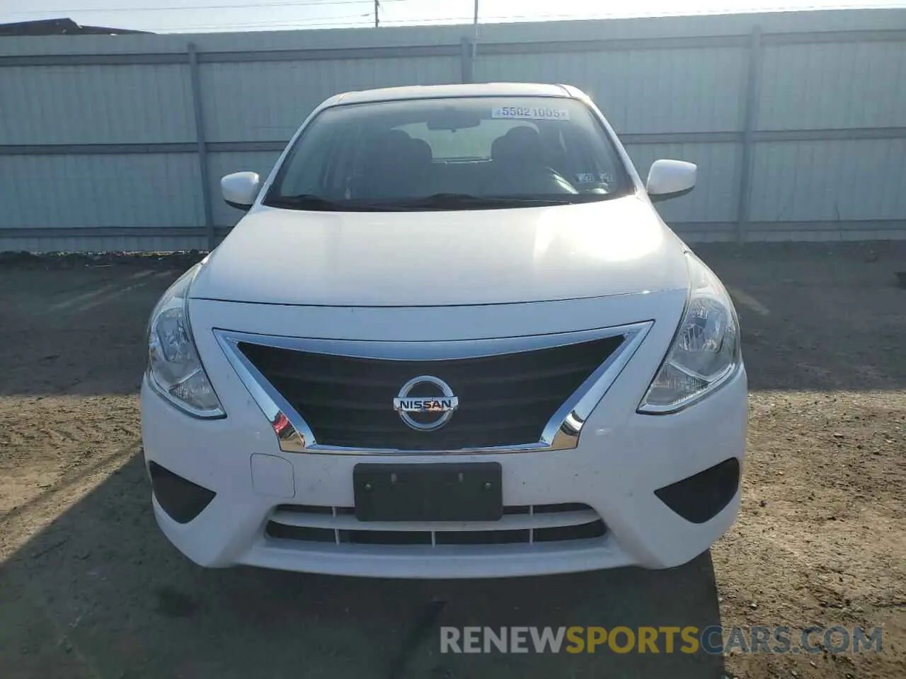 5 Photograph of a damaged car 3N1CN7APXKL813292 NISSAN VERSA 2019