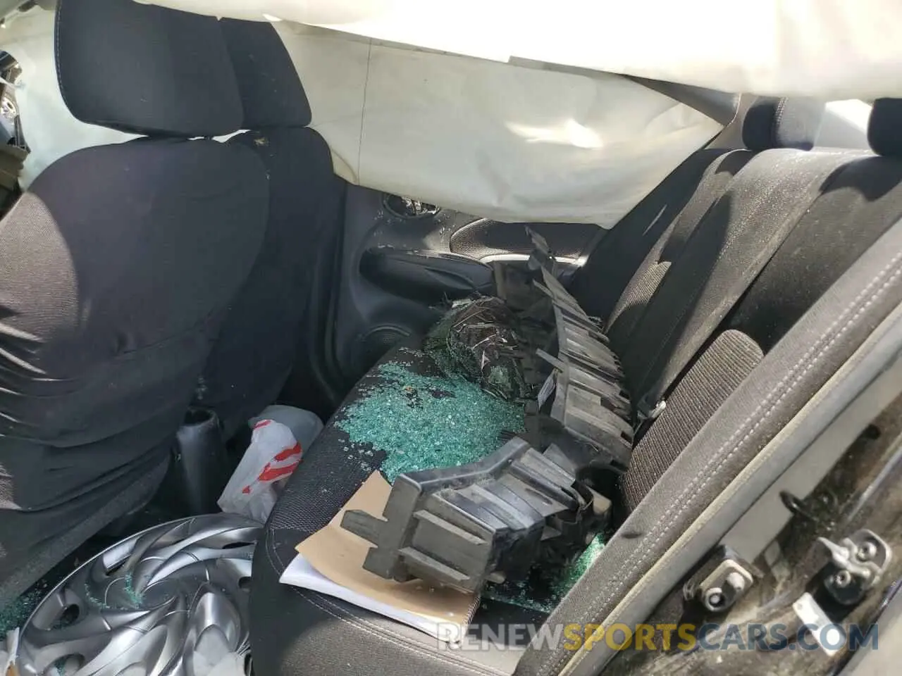 10 Photograph of a damaged car 3N1CN7APXKL814474 NISSAN VERSA 2019
