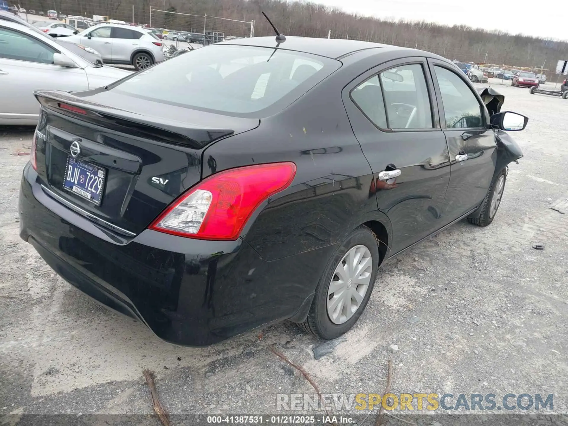 4 Photograph of a damaged car 3N1CN7APXKL817066 NISSAN VERSA 2019