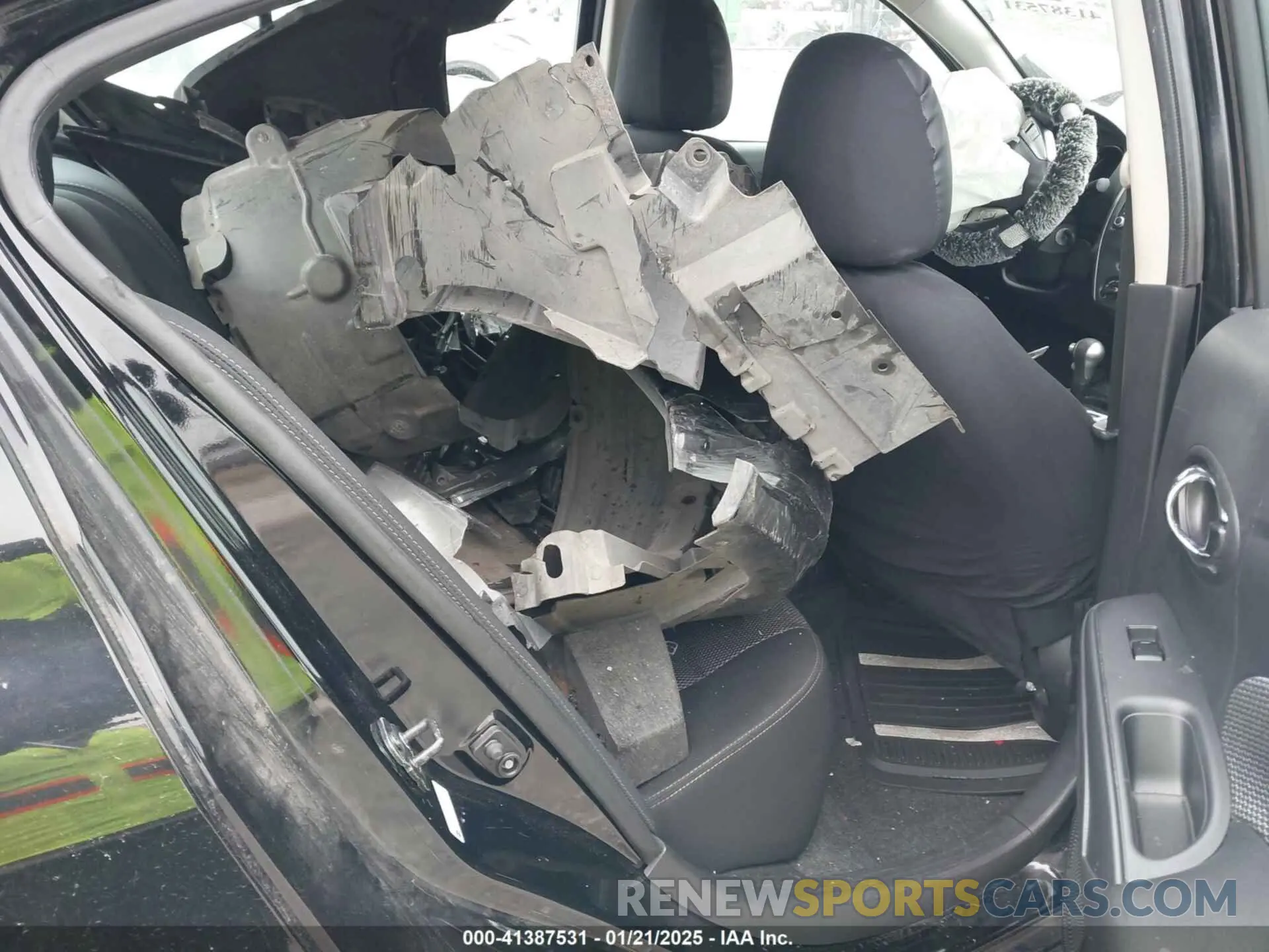 8 Photograph of a damaged car 3N1CN7APXKL817066 NISSAN VERSA 2019