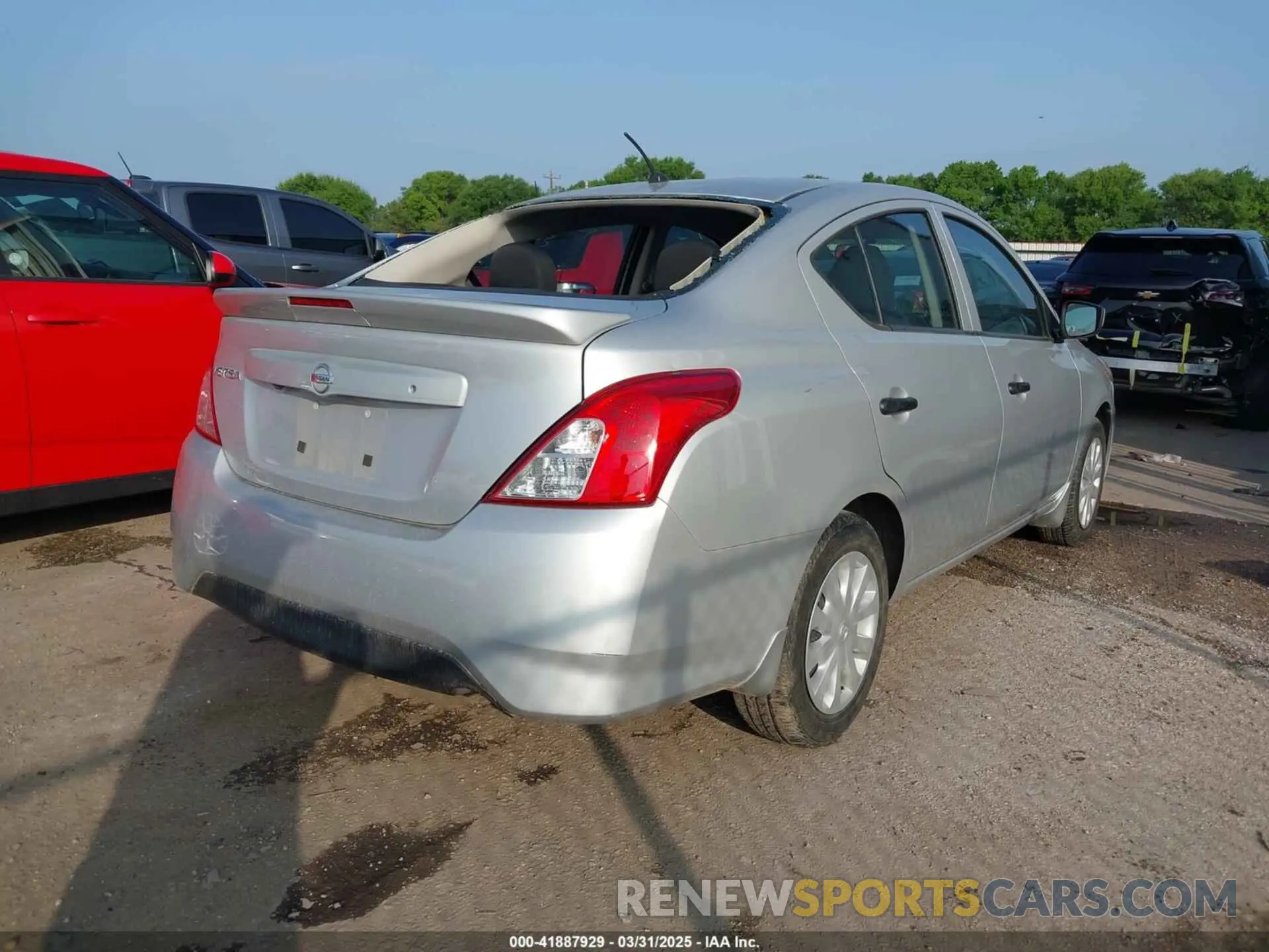 4 Photograph of a damaged car 3N1CN7APXKL818475 NISSAN VERSA 2019
