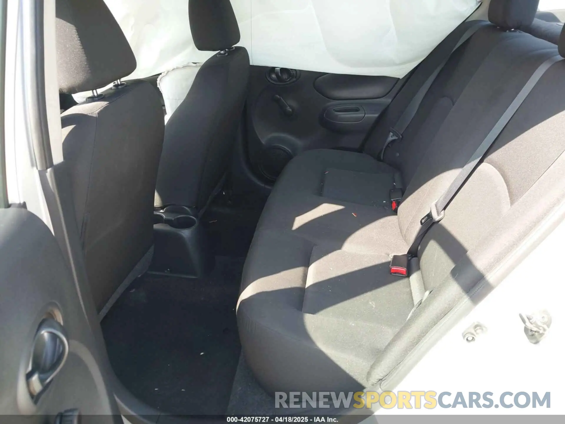 8 Photograph of a damaged car 3N1CN7APXKL826172 NISSAN VERSA 2019