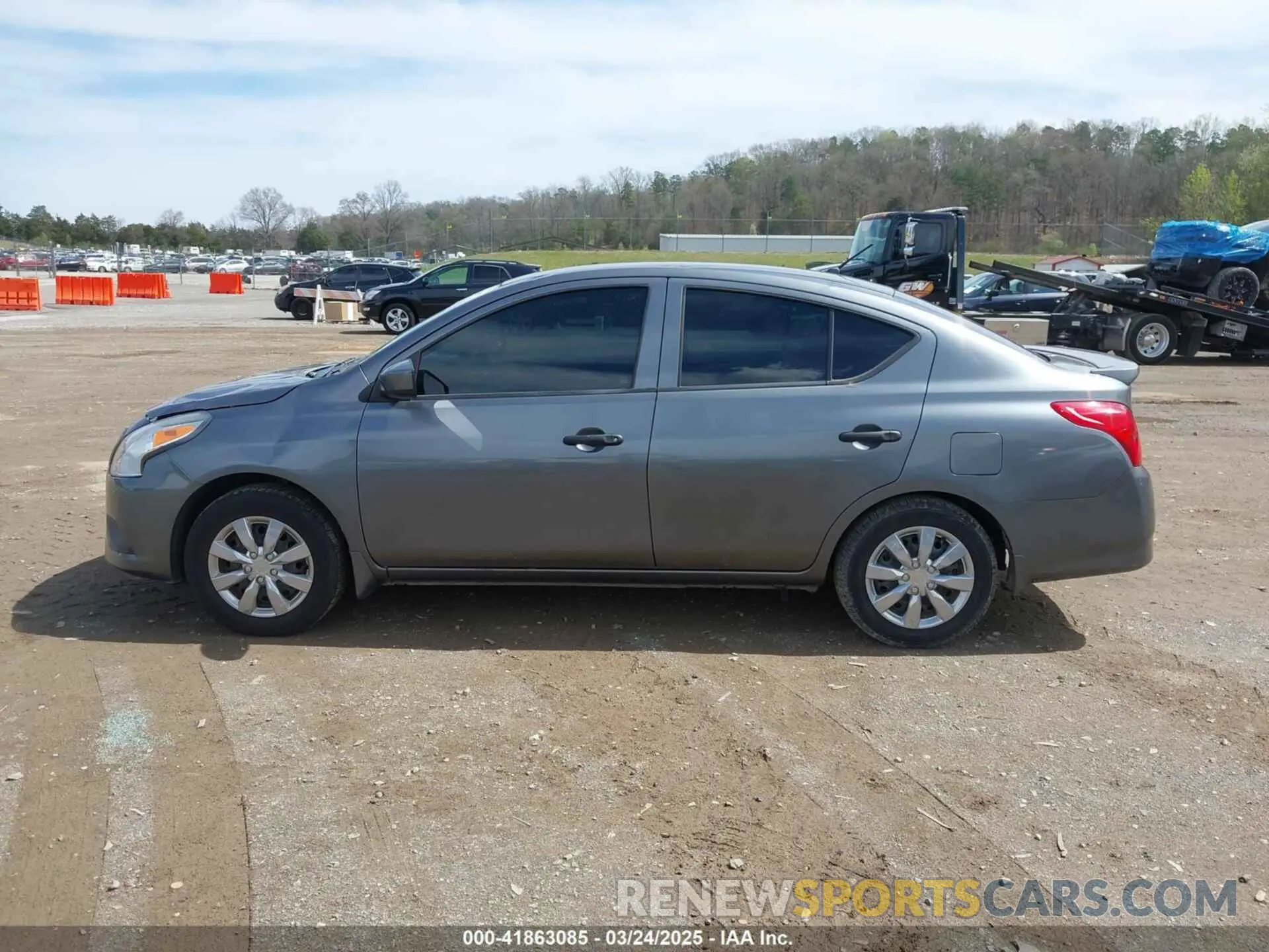 14 Photograph of a damaged car 3N1CN7APXKL827919 NISSAN VERSA 2019