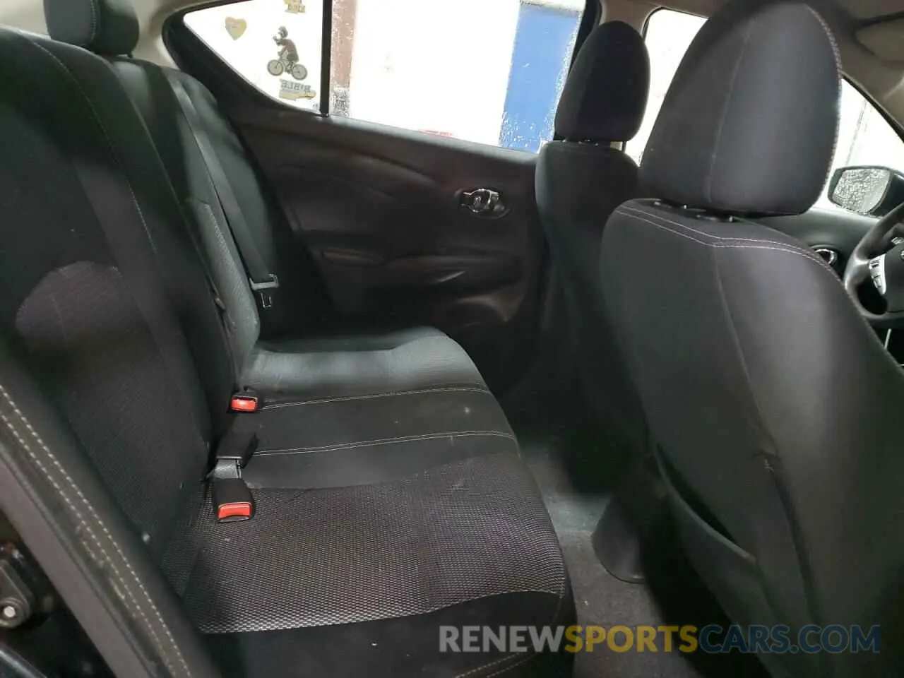 10 Photograph of a damaged car 3N1CN7APXKL829797 NISSAN VERSA 2019