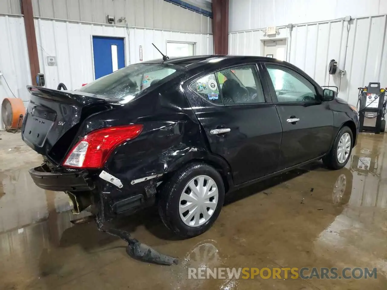 3 Photograph of a damaged car 3N1CN7APXKL829797 NISSAN VERSA 2019