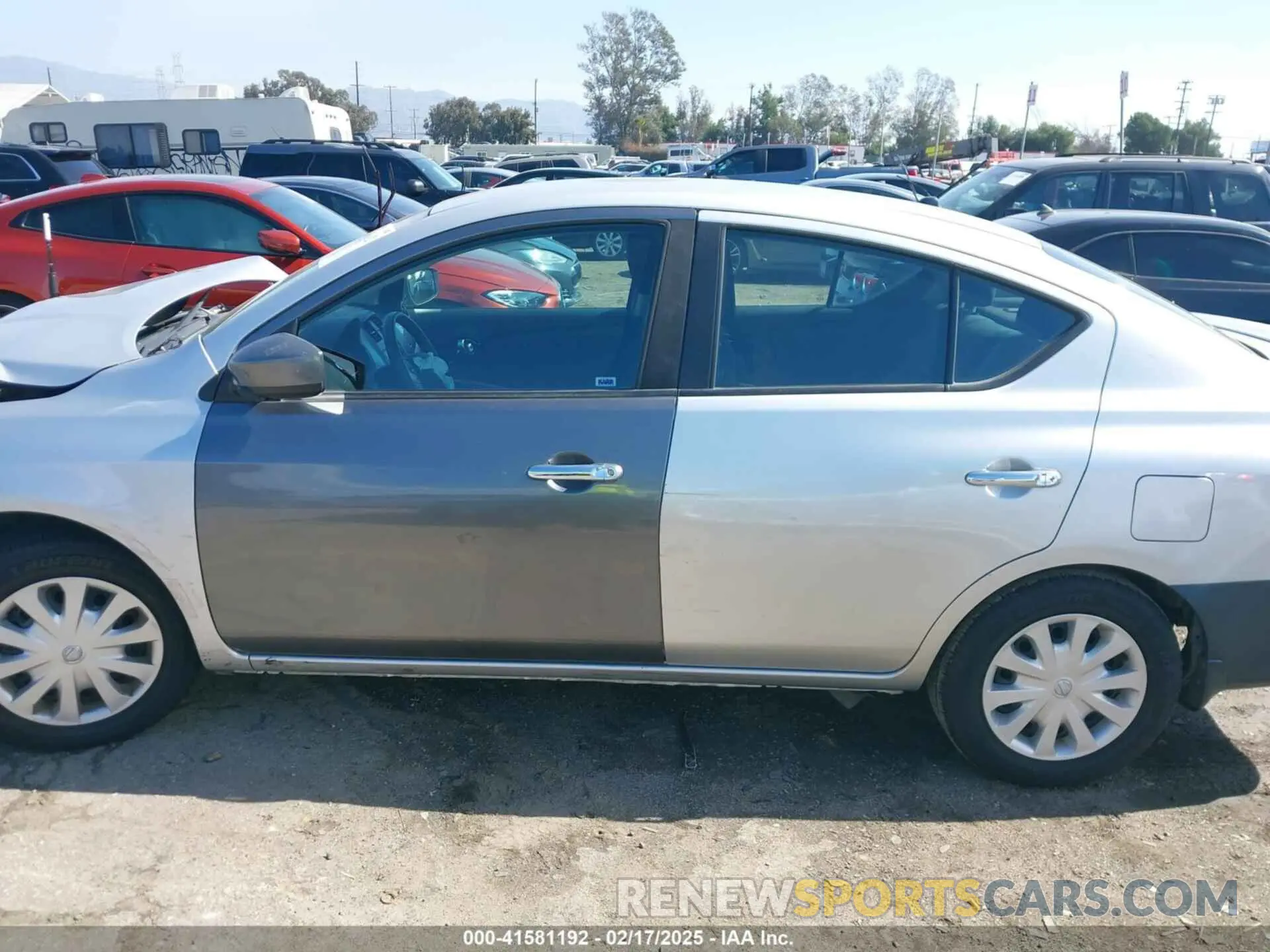 15 Photograph of a damaged car 3N1CN7APXKL844266 NISSAN VERSA 2019