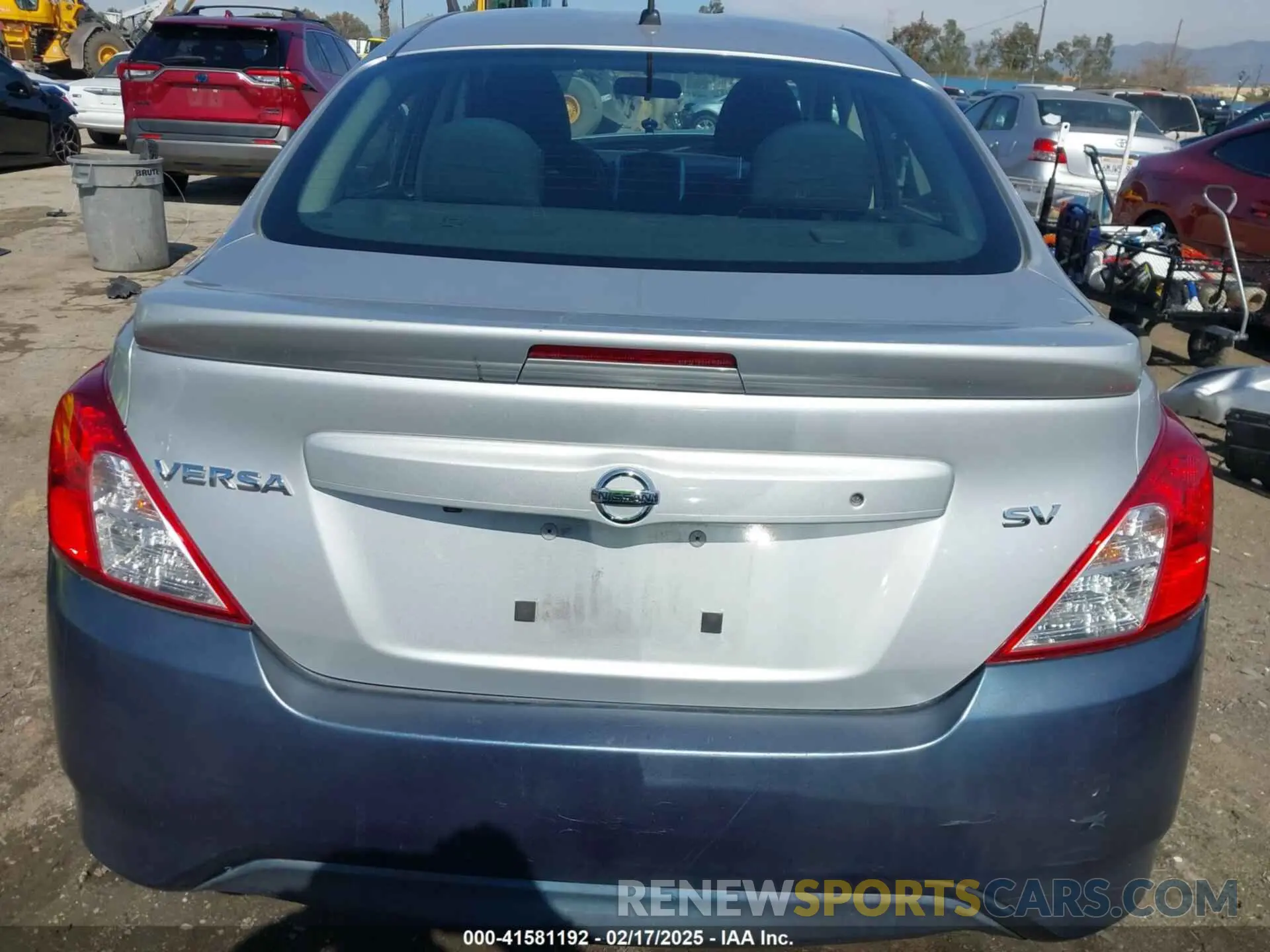 17 Photograph of a damaged car 3N1CN7APXKL844266 NISSAN VERSA 2019