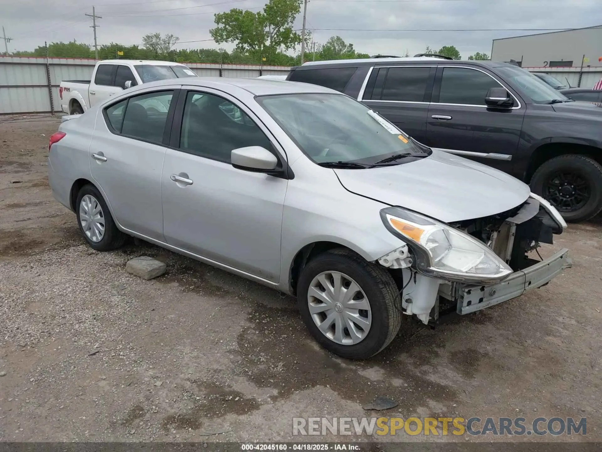1 Photograph of a damaged car 3N1CN7APXKL844686 NISSAN VERSA 2019