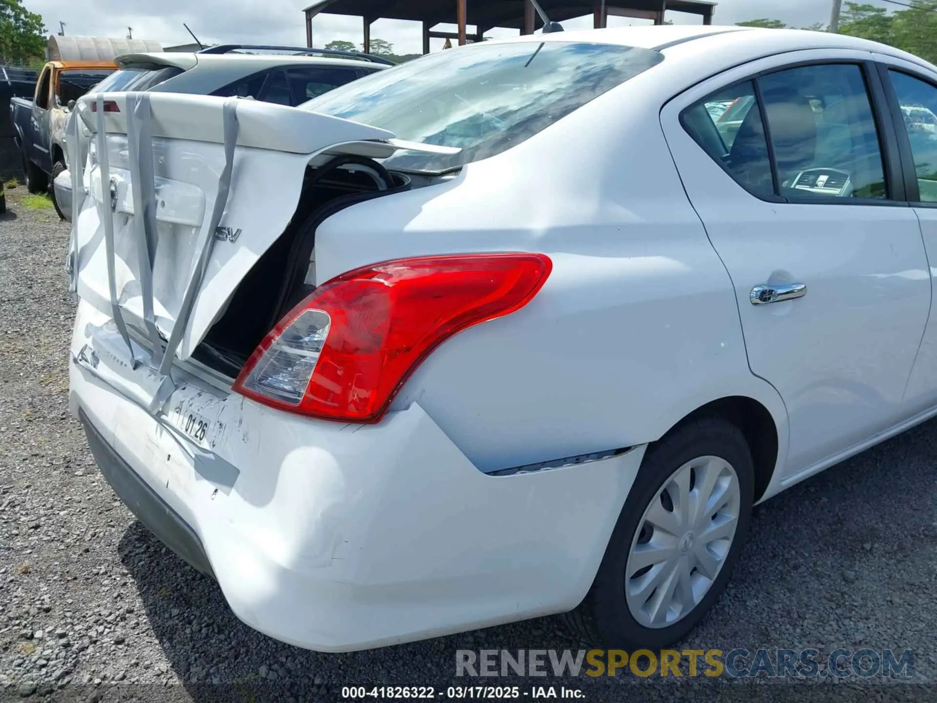17 Photograph of a damaged car 3N1CN7APXKL845966 NISSAN VERSA 2019