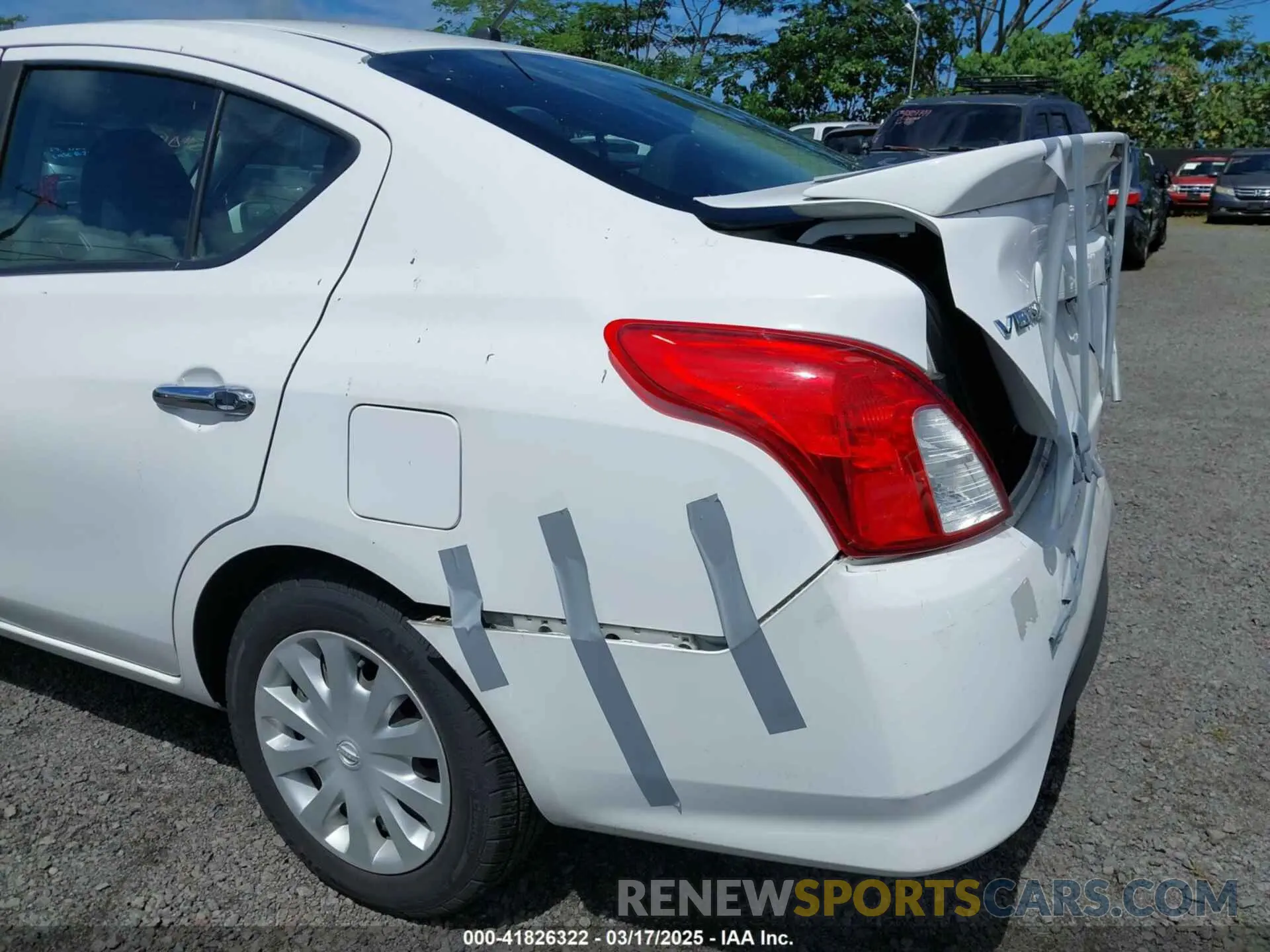 18 Photograph of a damaged car 3N1CN7APXKL845966 NISSAN VERSA 2019