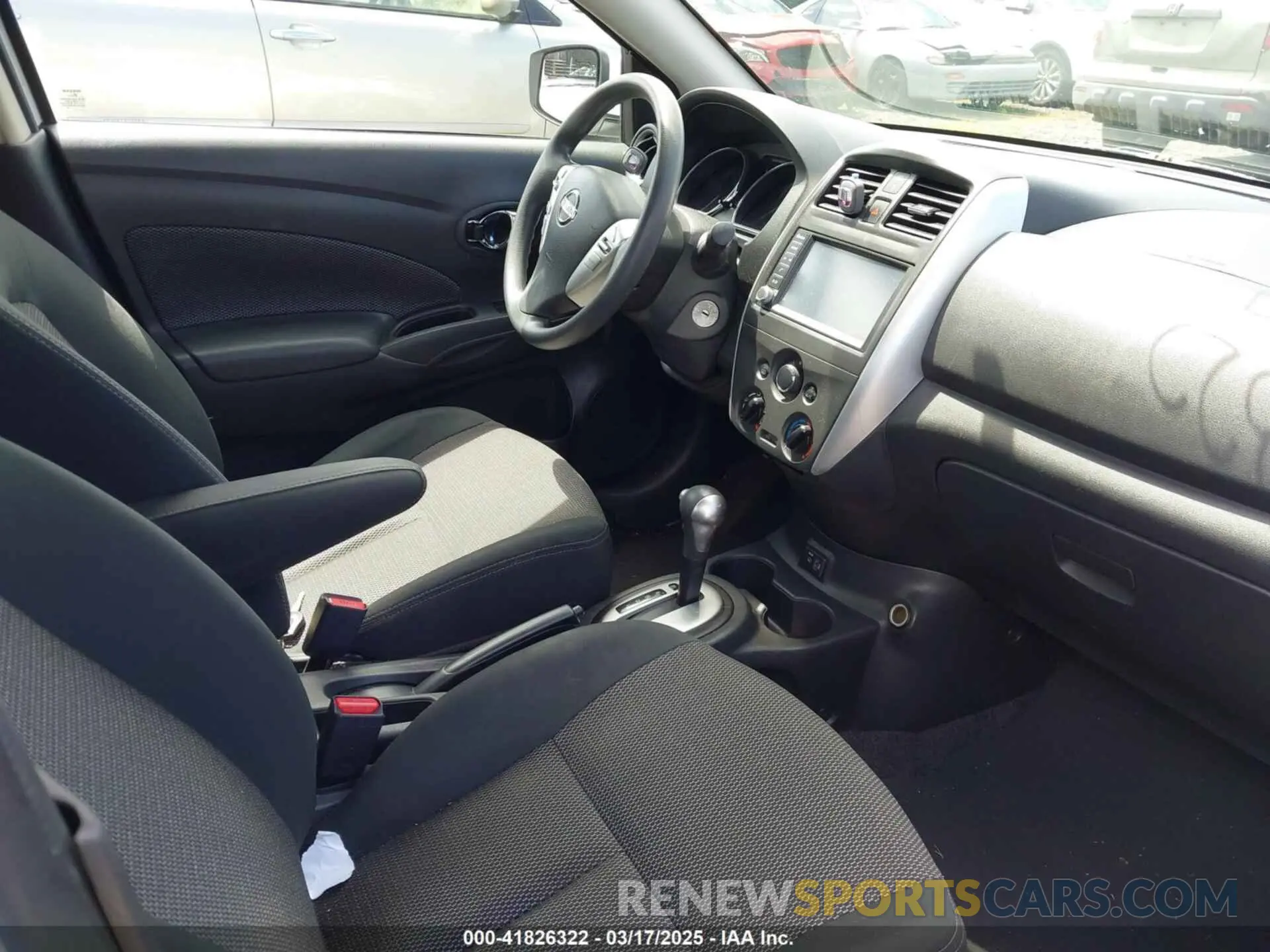 5 Photograph of a damaged car 3N1CN7APXKL845966 NISSAN VERSA 2019