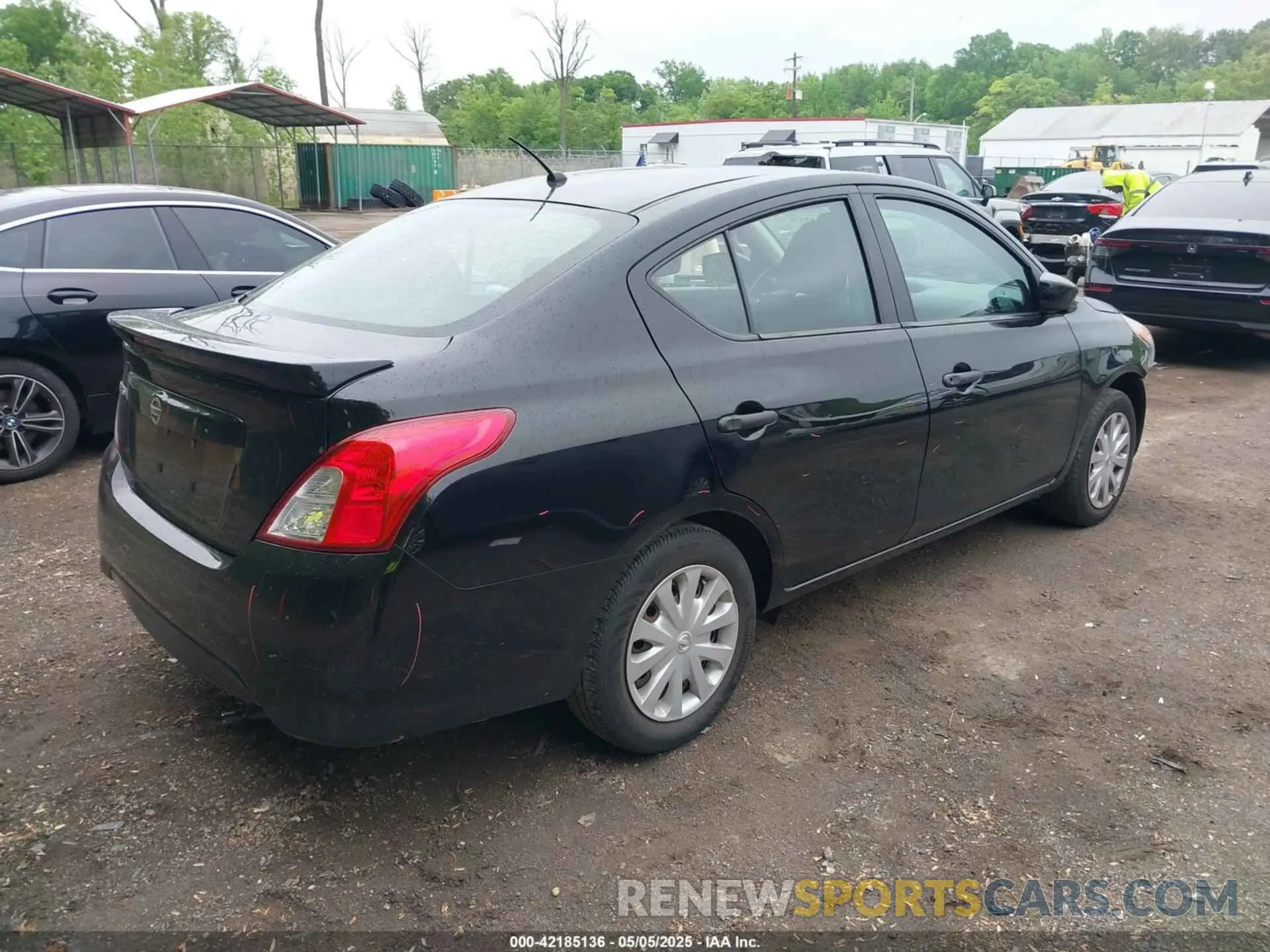 4 Photograph of a damaged car 3N1CN7APXKL846678 NISSAN VERSA 2019