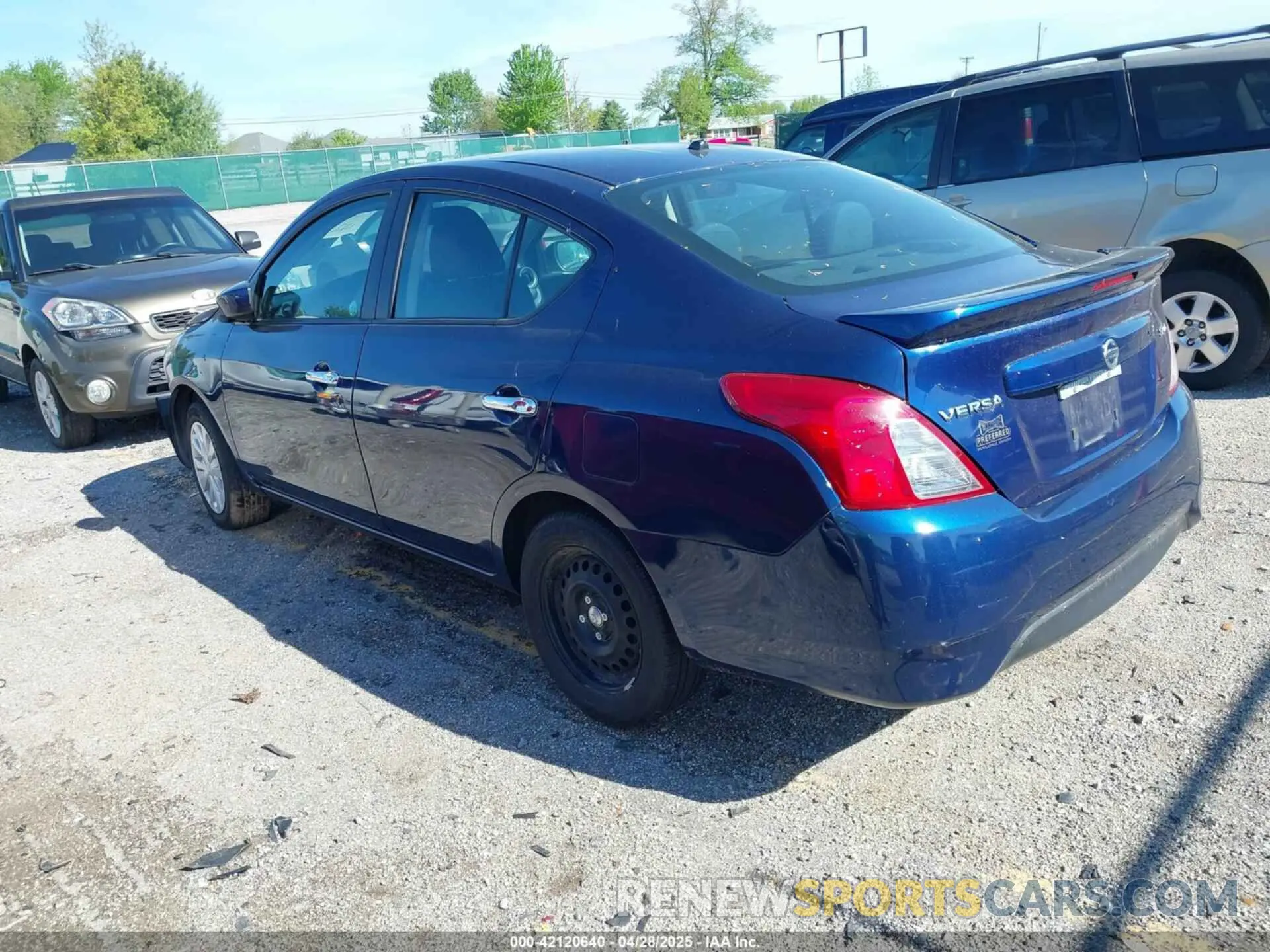 3 Photograph of a damaged car 3N1CN7APXKL859768 NISSAN VERSA 2019