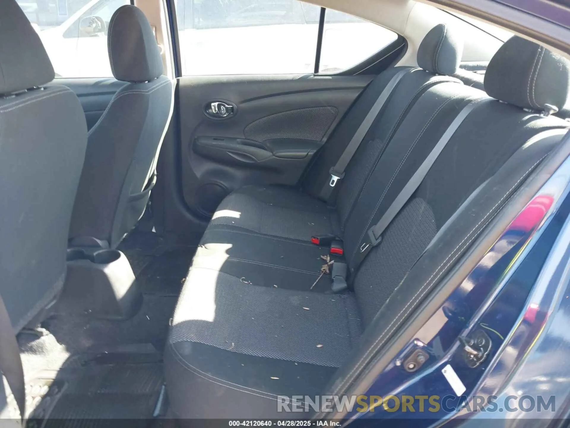8 Photograph of a damaged car 3N1CN7APXKL859768 NISSAN VERSA 2019