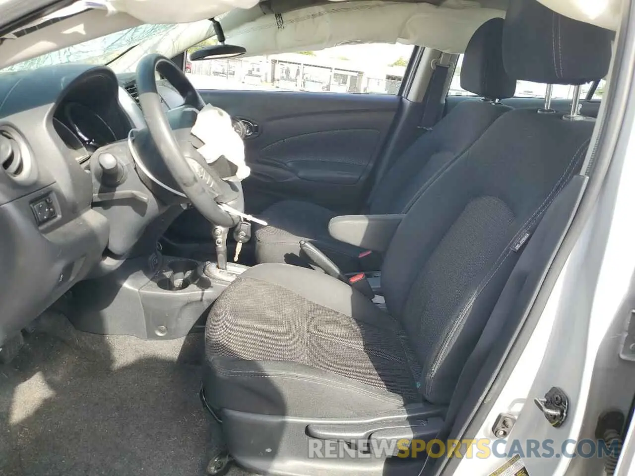 7 Photograph of a damaged car 3N1CN7APXKL873671 NISSAN VERSA 2019