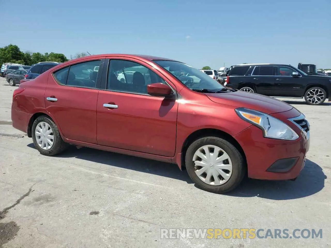 4 Photograph of a damaged car 3N1CN7APXKL881298 NISSAN VERSA 2019