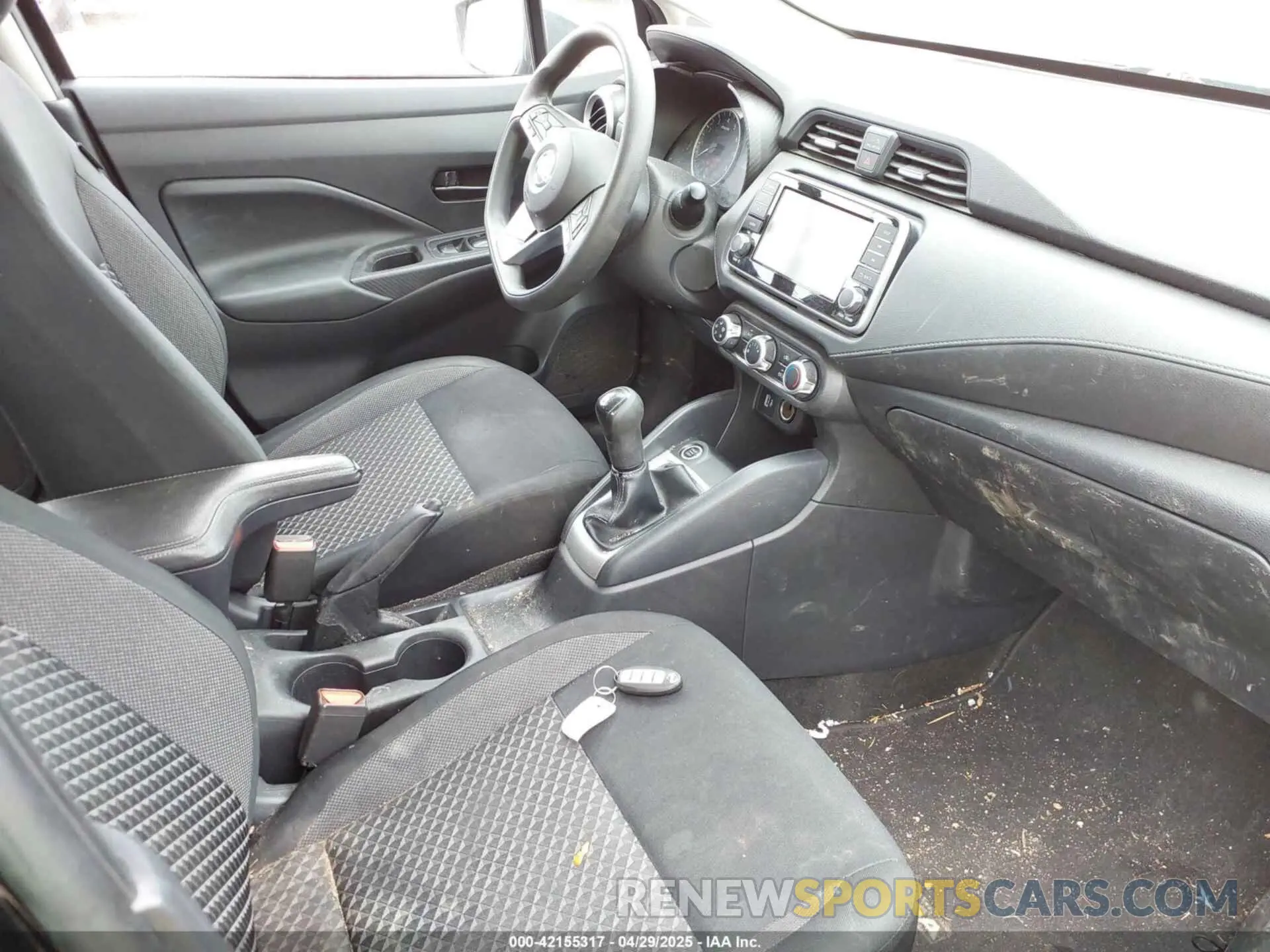 5 Photograph of a damaged car 3N1CN8BV1LL888094 NISSAN VERSA 2020