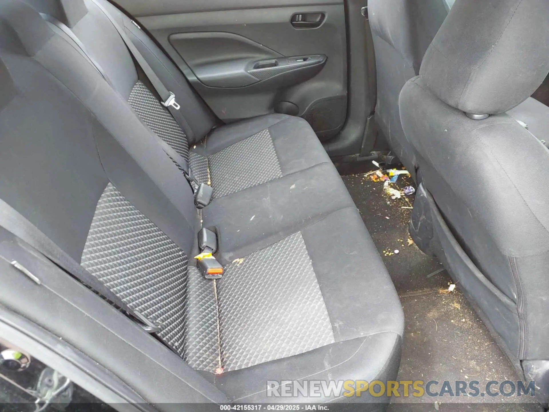 8 Photograph of a damaged car 3N1CN8BV1LL888094 NISSAN VERSA 2020