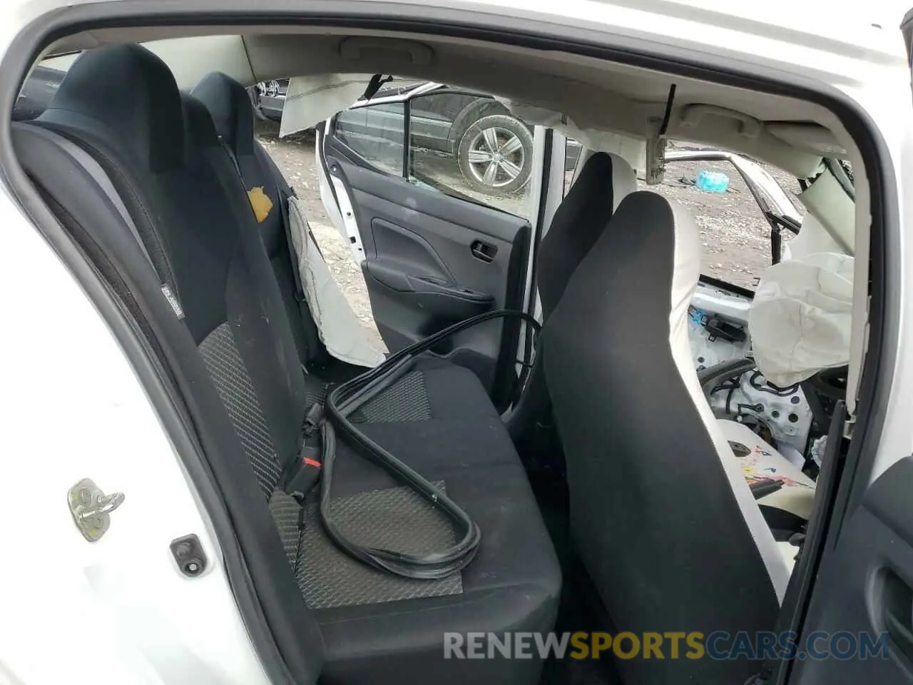 10 Photograph of a damaged car 3N1CN8BV5LL901476 NISSAN VERSA 2020