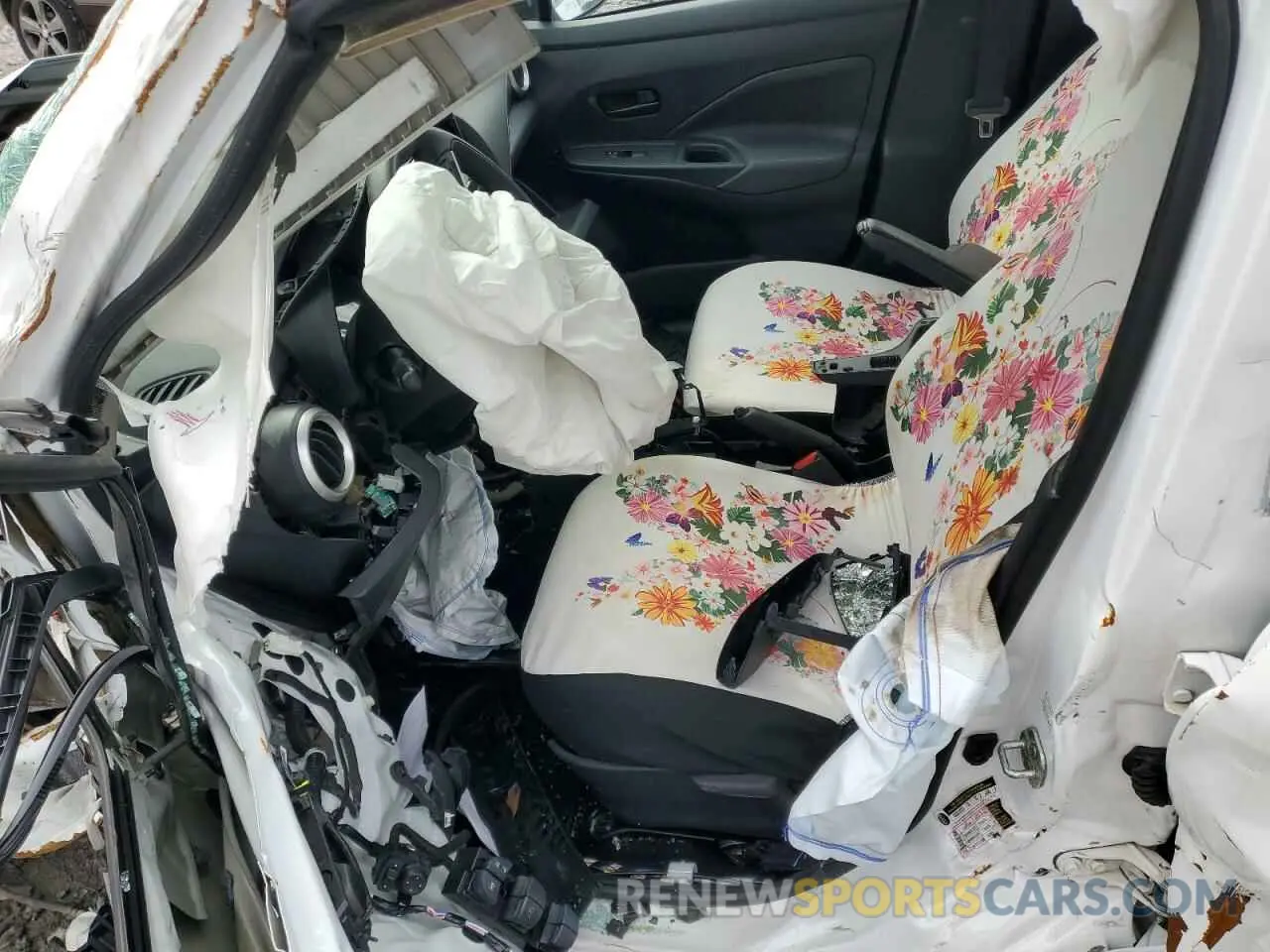 7 Photograph of a damaged car 3N1CN8BV5LL901476 NISSAN VERSA 2020