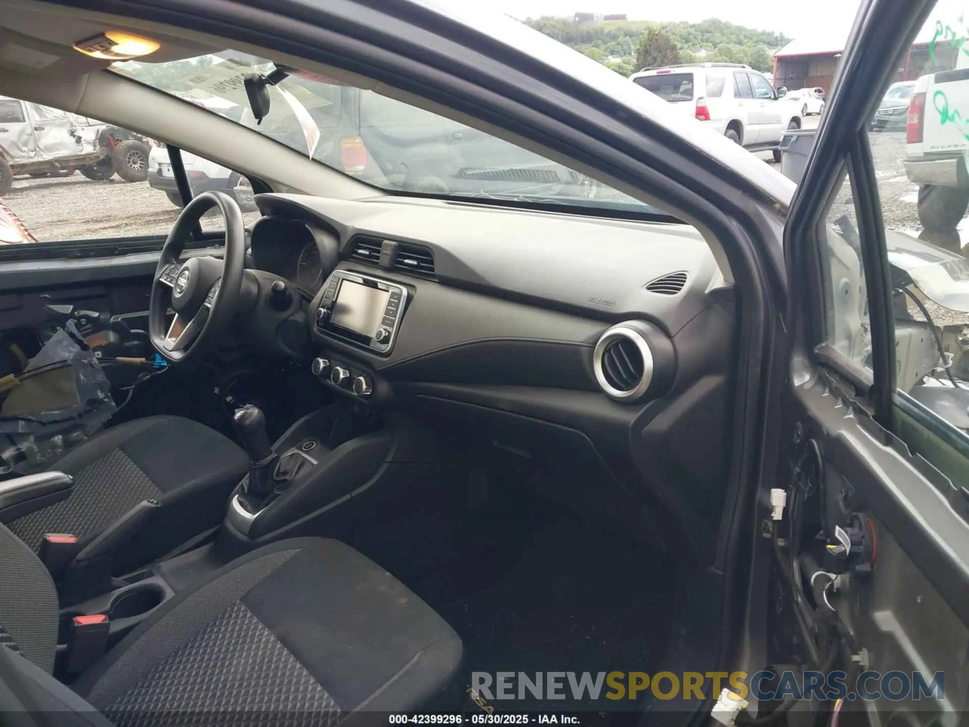 5 Photograph of a damaged car 3N1CN8BVXLL900775 NISSAN VERSA 2020