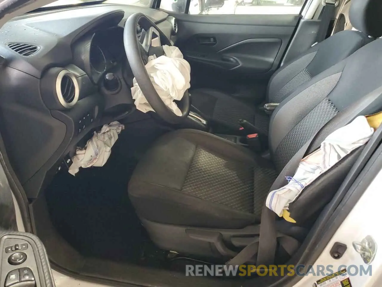 7 Photograph of a damaged car 3N1CN8DV0LL810239 NISSAN VERSA 2020