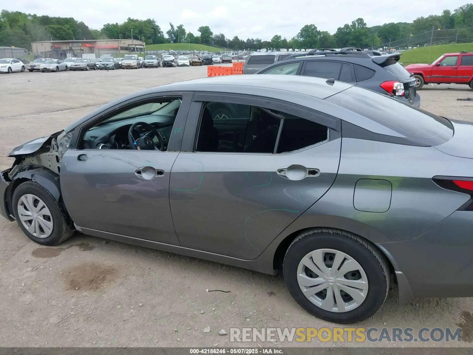 15 Photograph of a damaged car 3N1CN8DV0LL883241 NISSAN VERSA 2020