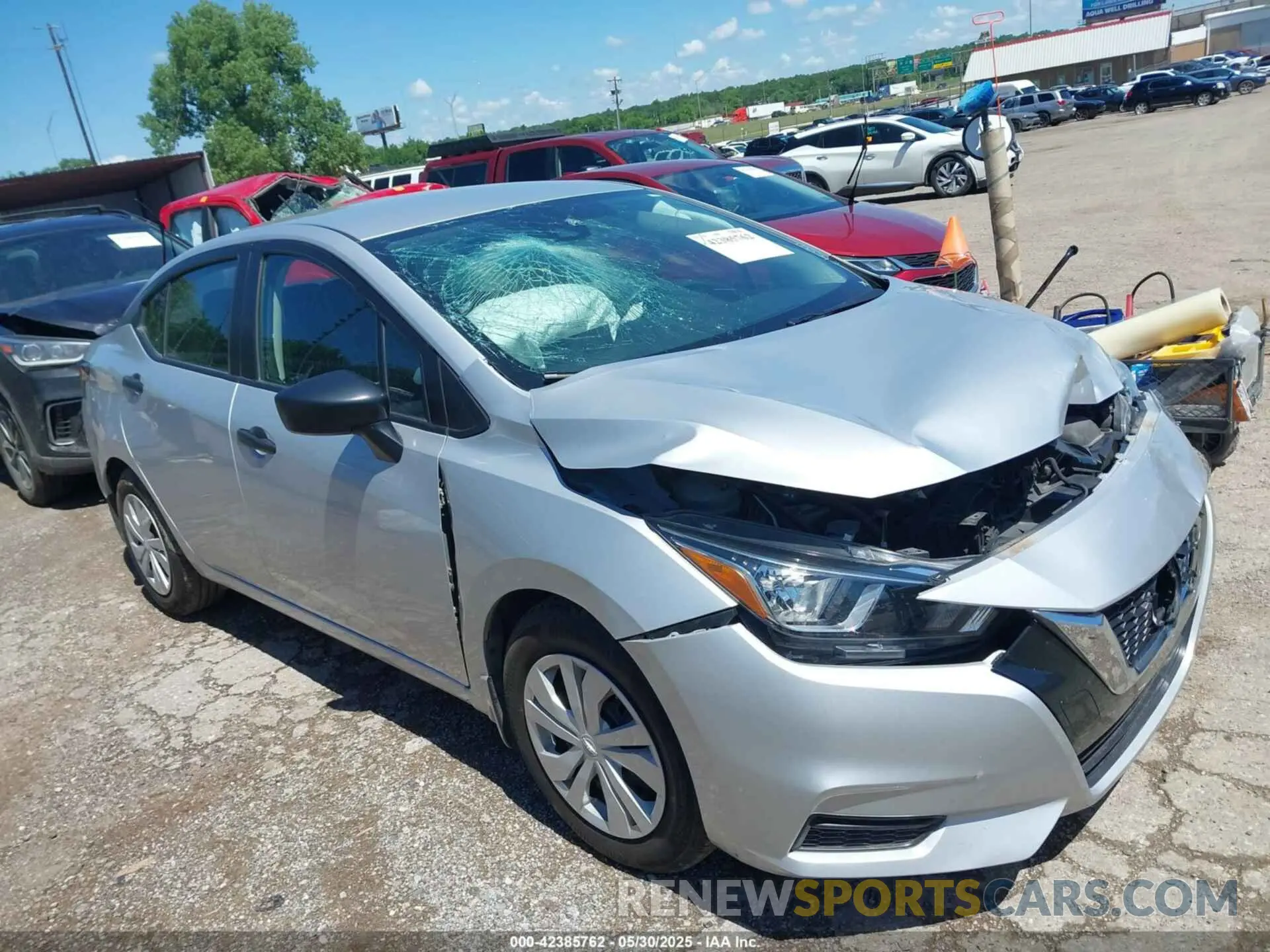 14 Photograph of a damaged car 3N1CN8DV0LL905027 NISSAN VERSA 2020
