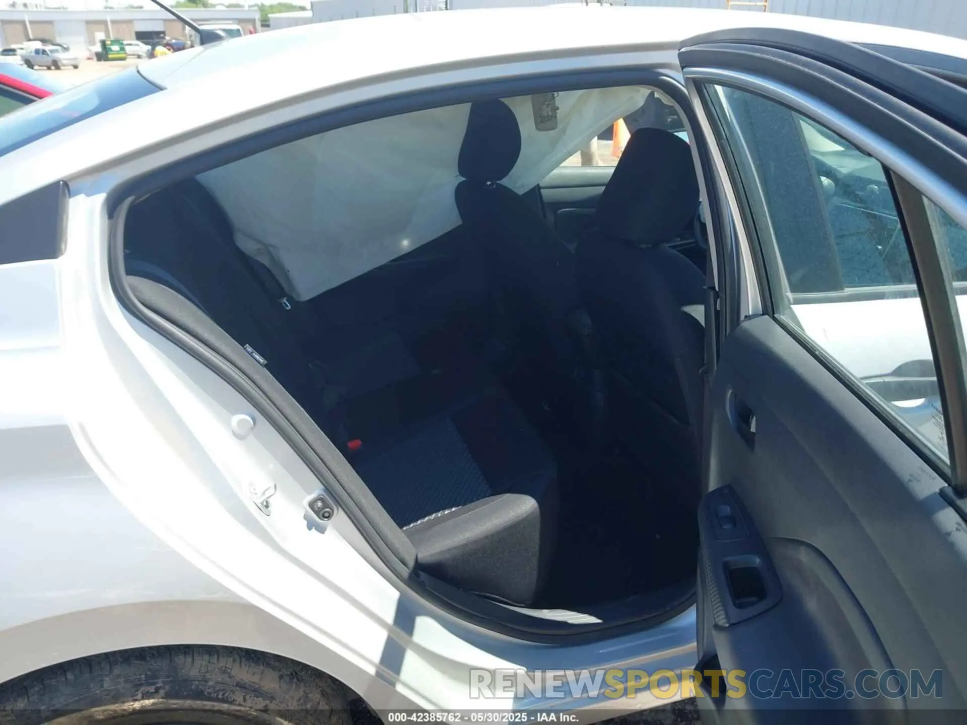 8 Photograph of a damaged car 3N1CN8DV0LL905027 NISSAN VERSA 2020