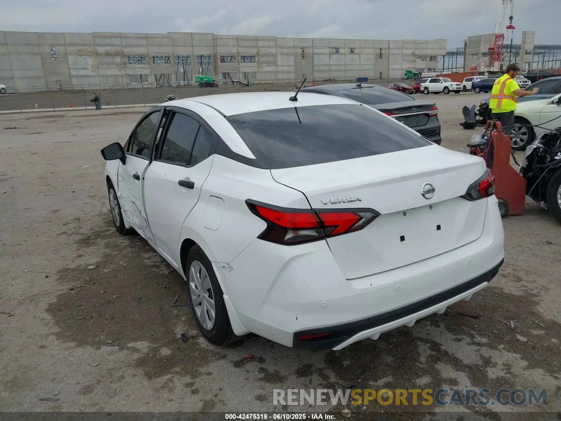 3 Photograph of a damaged car 3N1CN8DV0LL917338 NISSAN VERSA 2020
