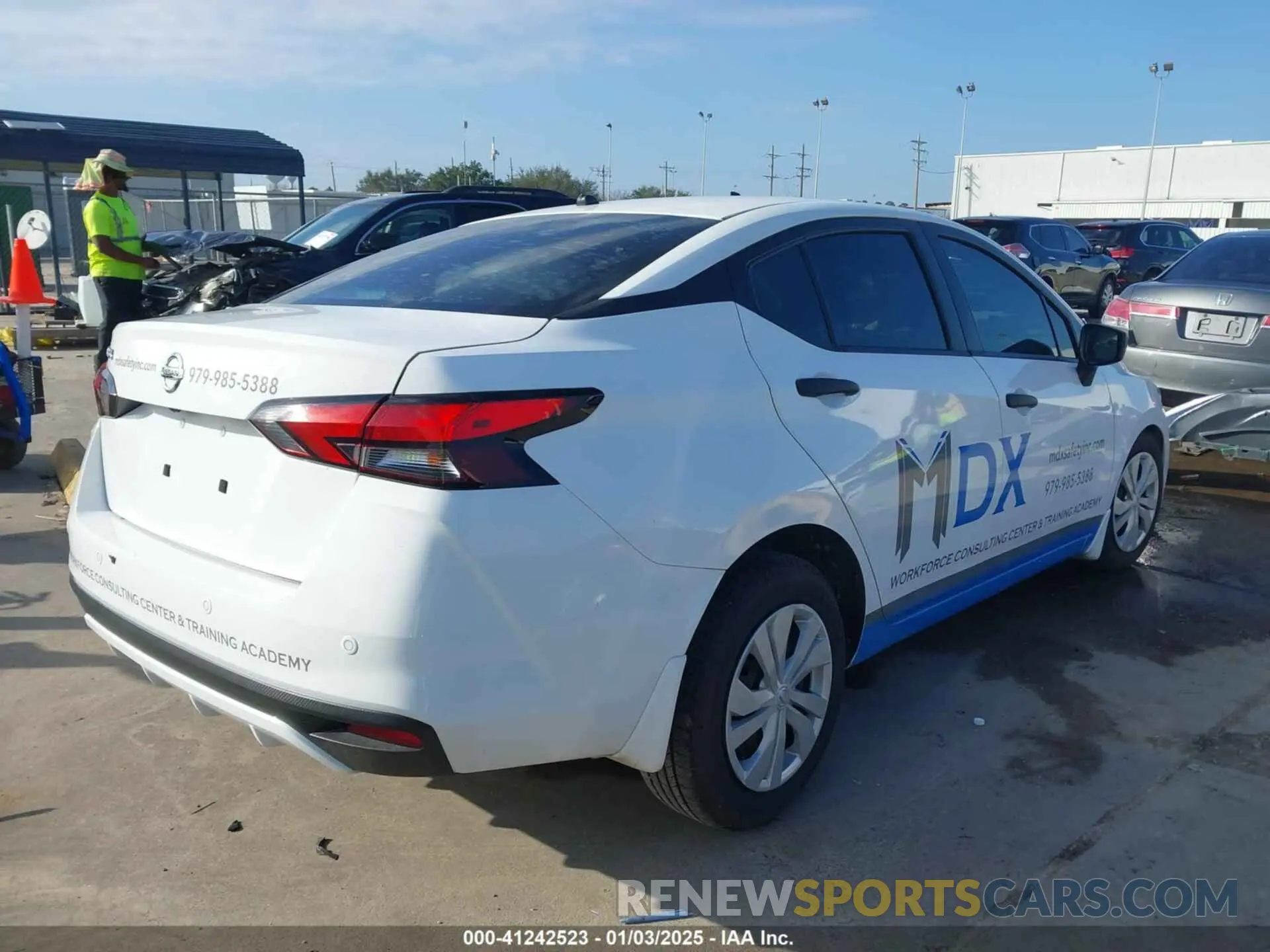 4 Photograph of a damaged car 3N1CN8DV1LL813781 NISSAN VERSA 2020