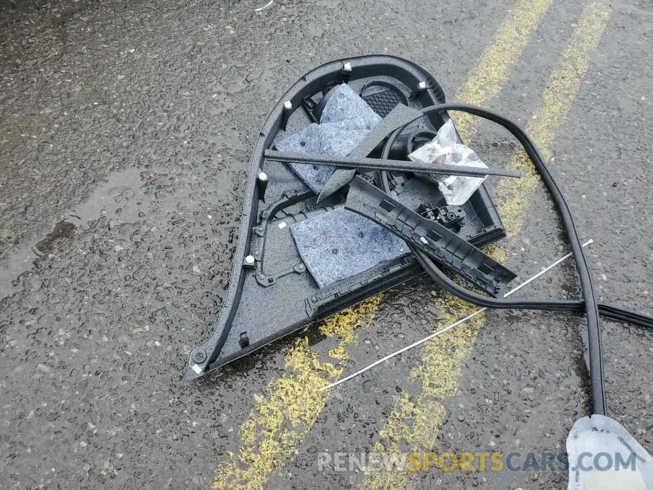 12 Photograph of a damaged car 3N1CN8DV1LL901911 NISSAN VERSA 2020