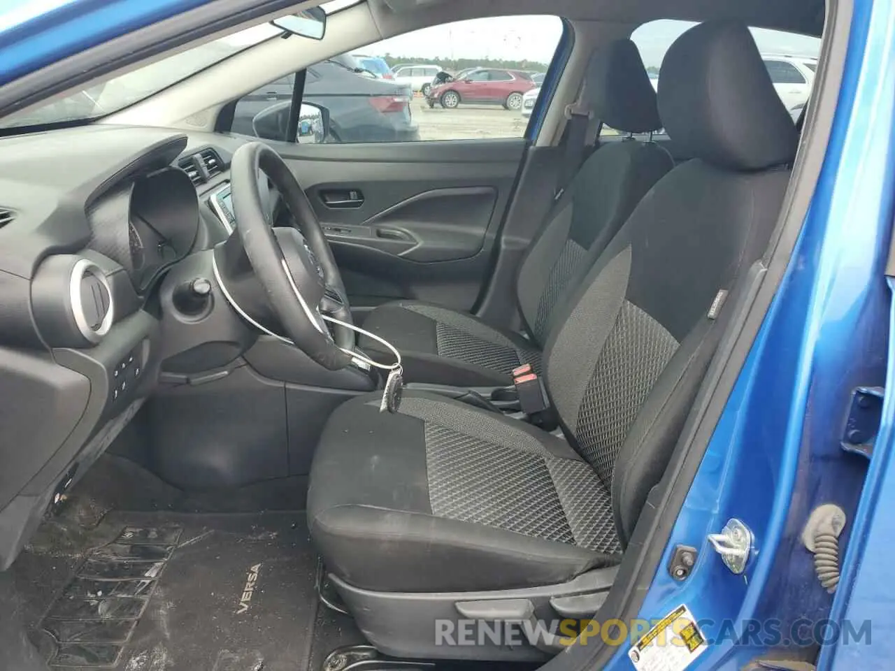 7 Photograph of a damaged car 3N1CN8DV1LL903884 NISSAN VERSA 2020