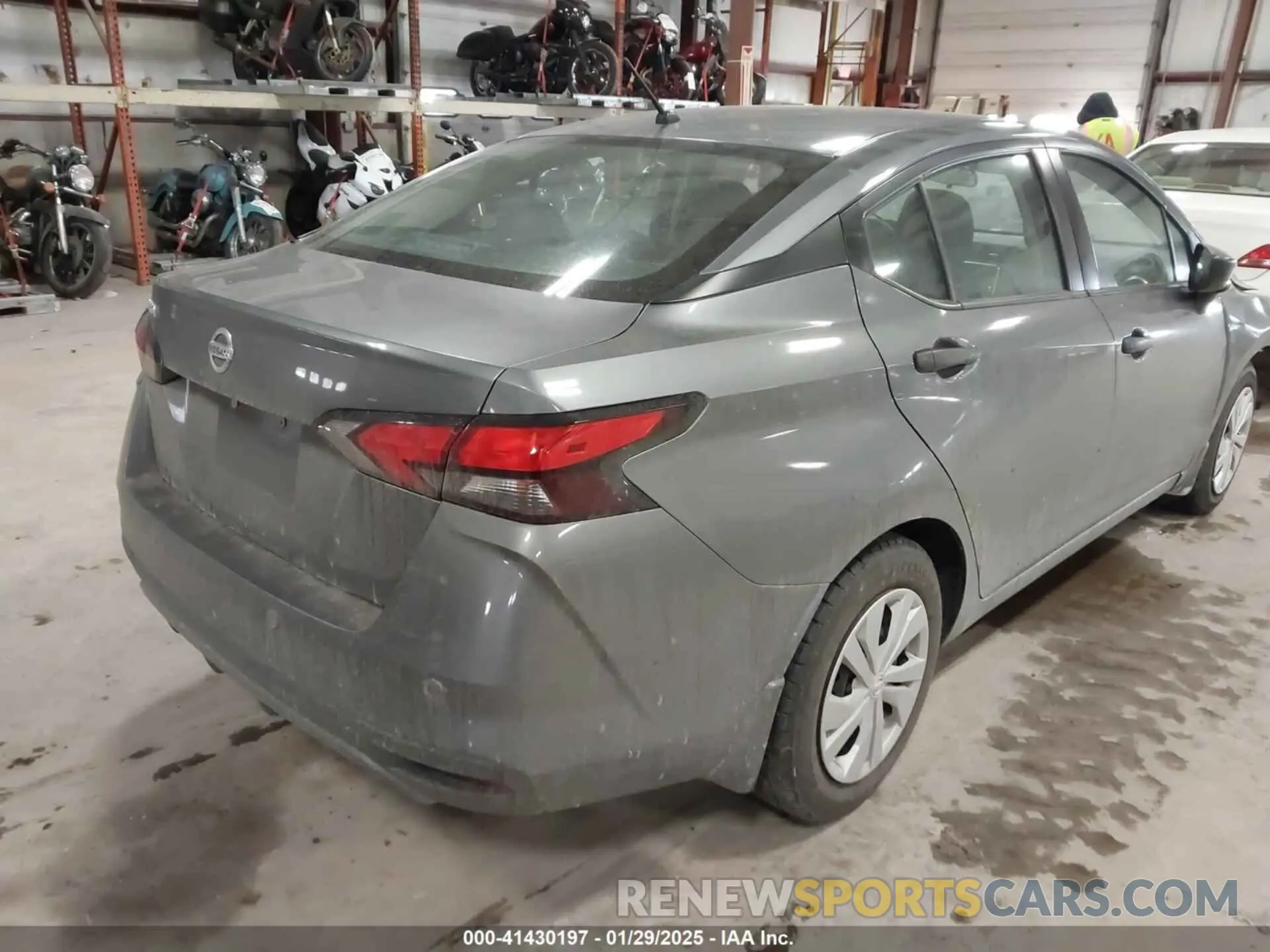 4 Photograph of a damaged car 3N1CN8DV1LL915324 NISSAN VERSA 2020